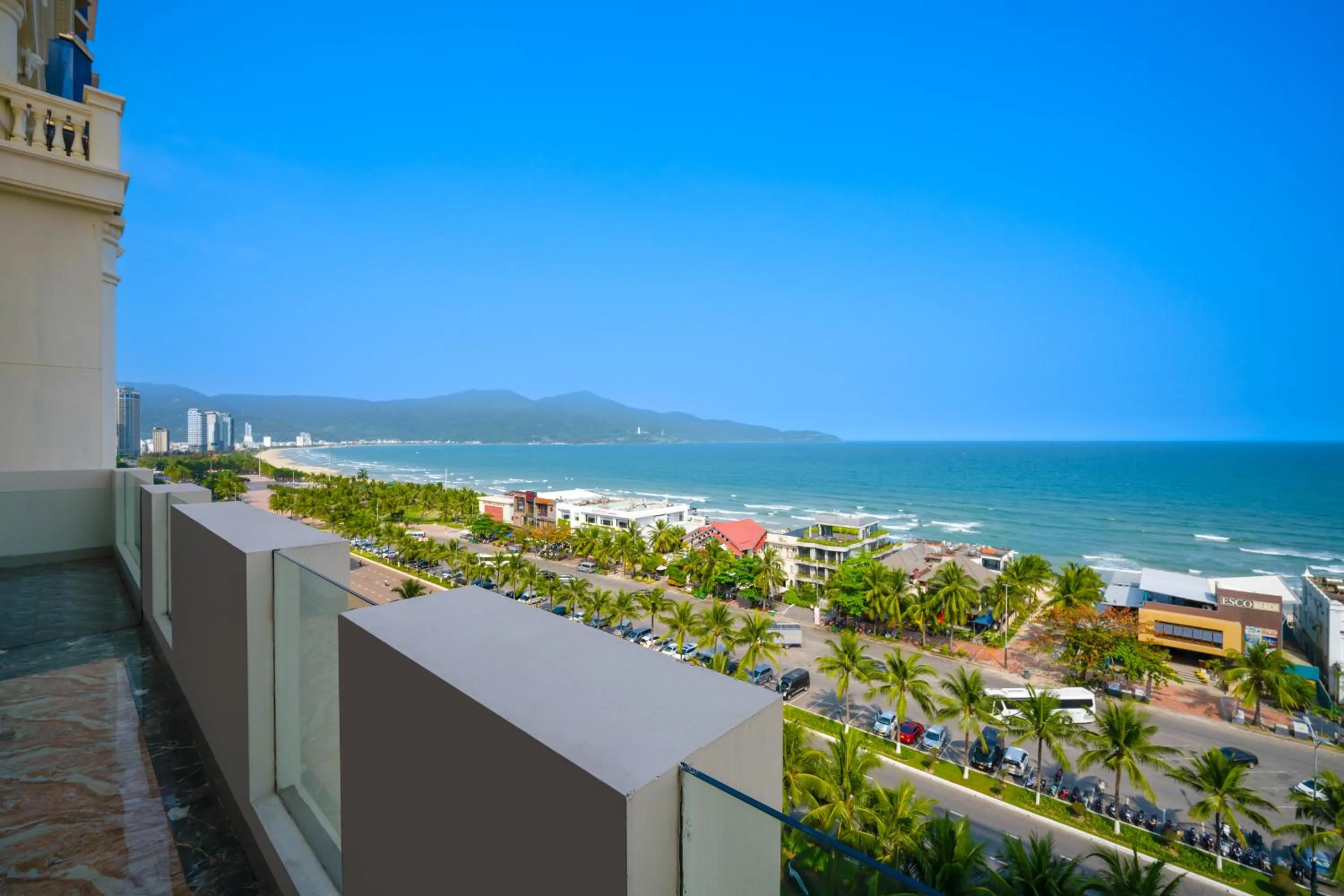 Quadruple Room with Sea View in SeaFront Hotel DaNang