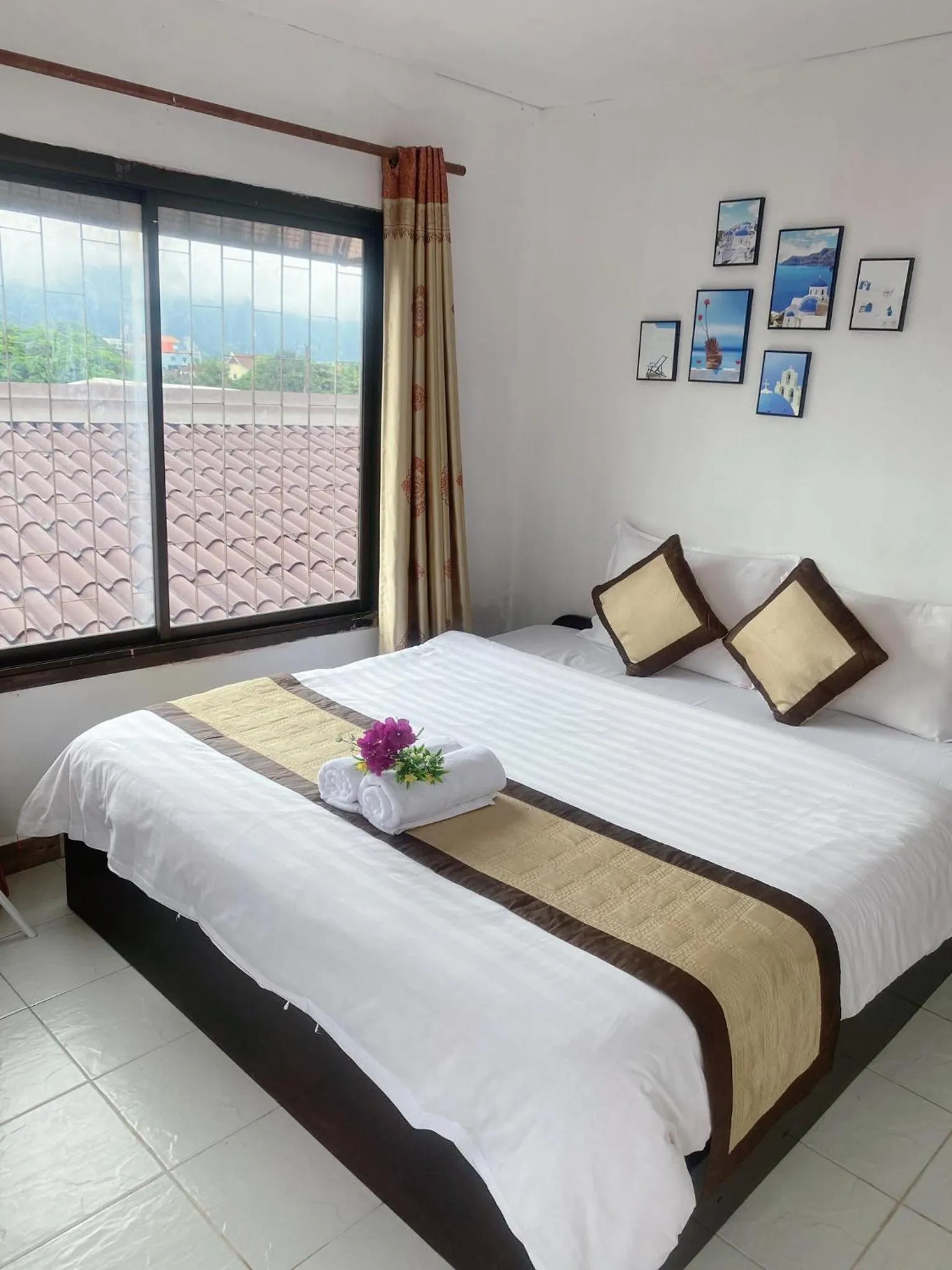Property building, Bed in Vang Vieng Victory Hostel