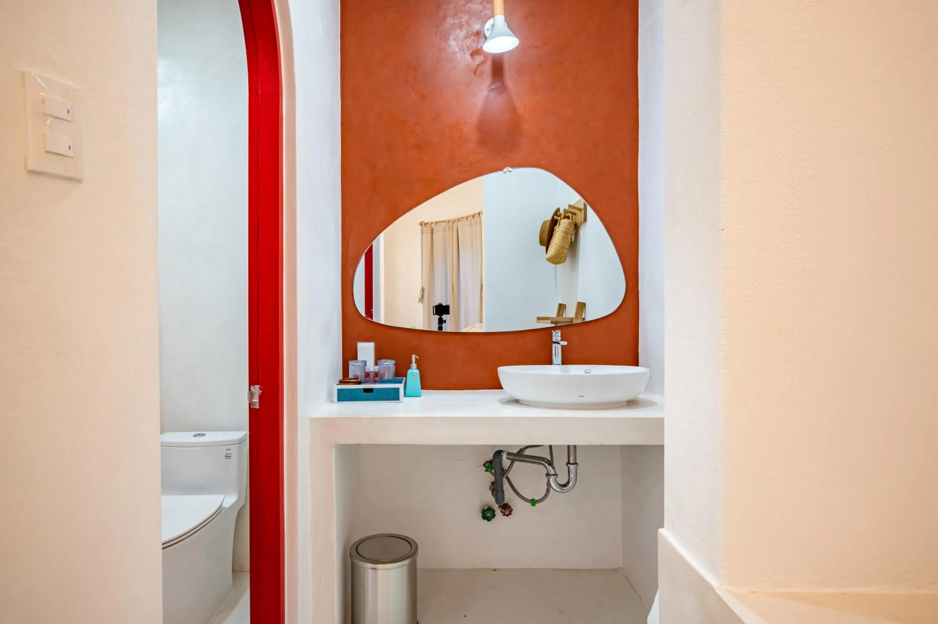 Bathroom in Happiness Hotel