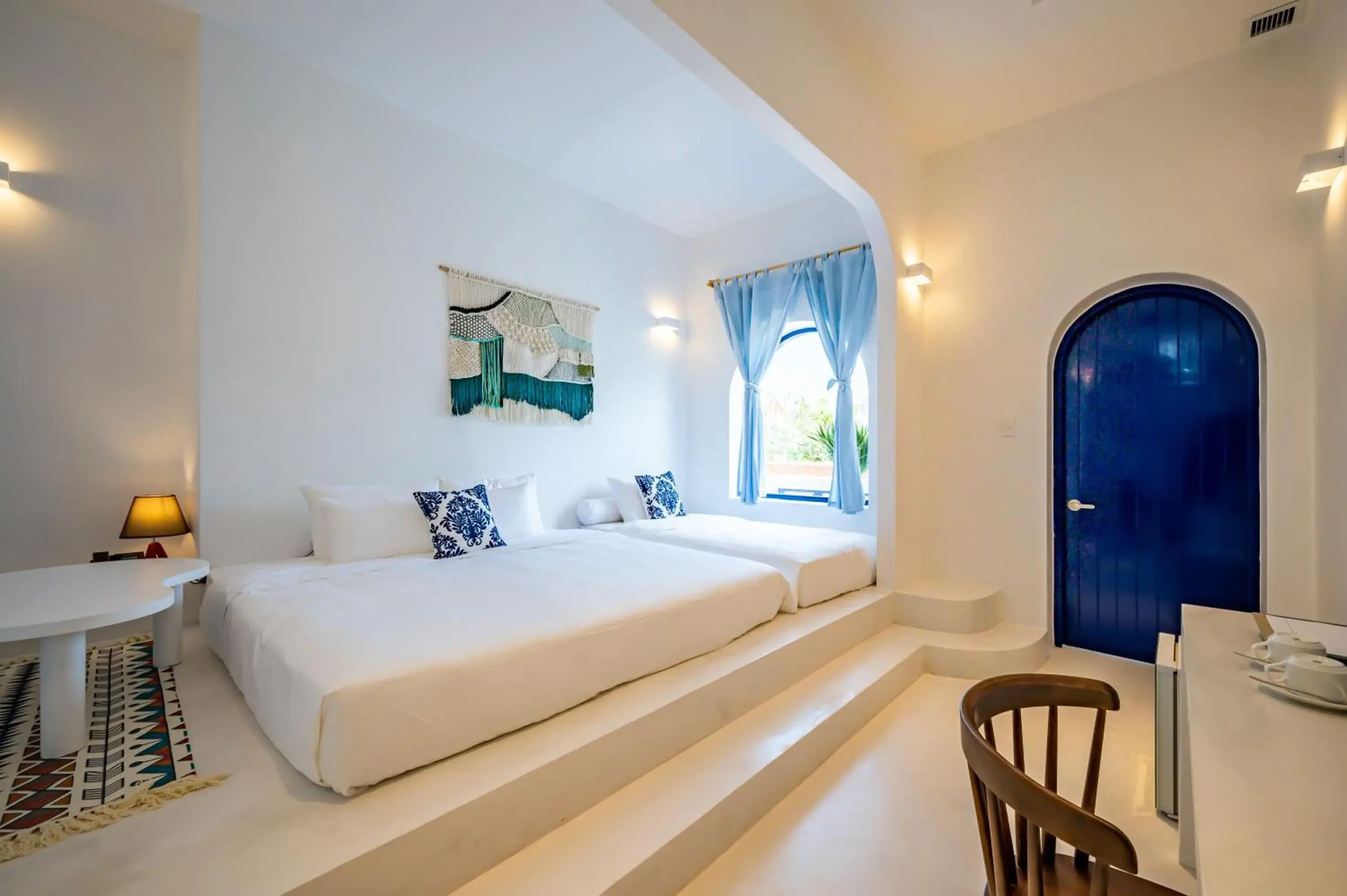 Superior Triple Room in Happiness Hotel Superior Triple Room in Happiness Hotel