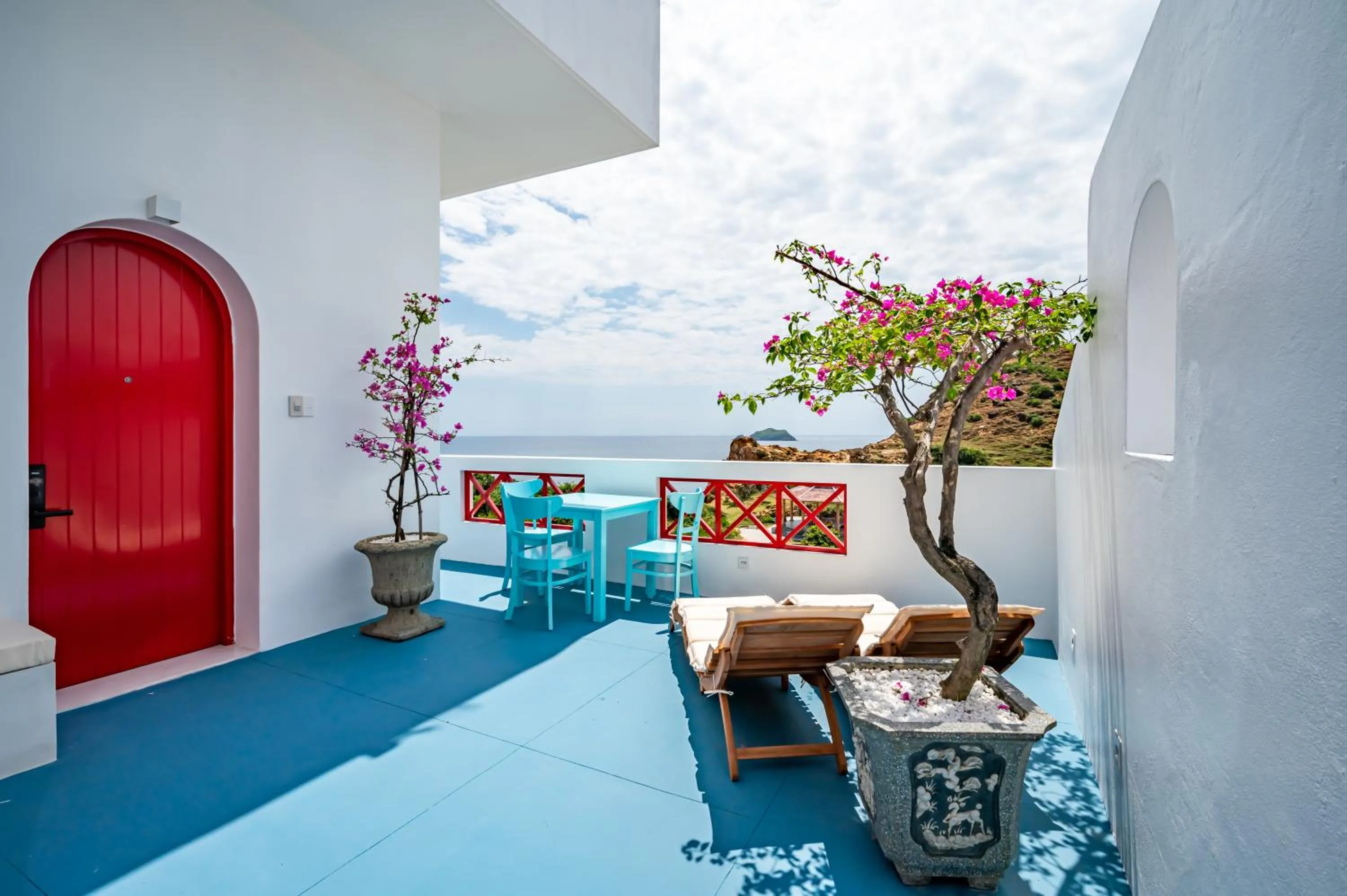 Natural landscape in Happiness Hotel