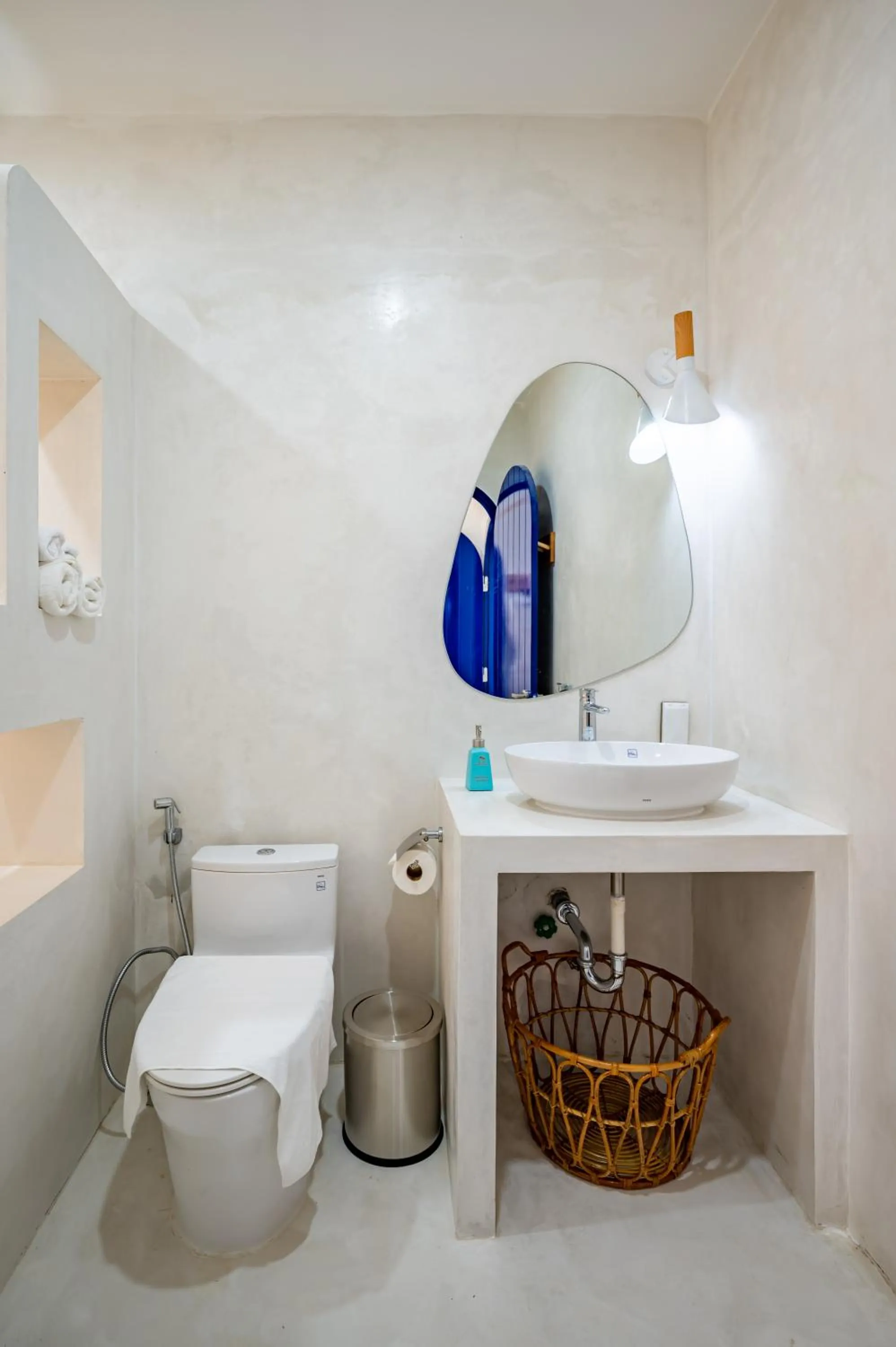 Toilet in Happiness Hotel