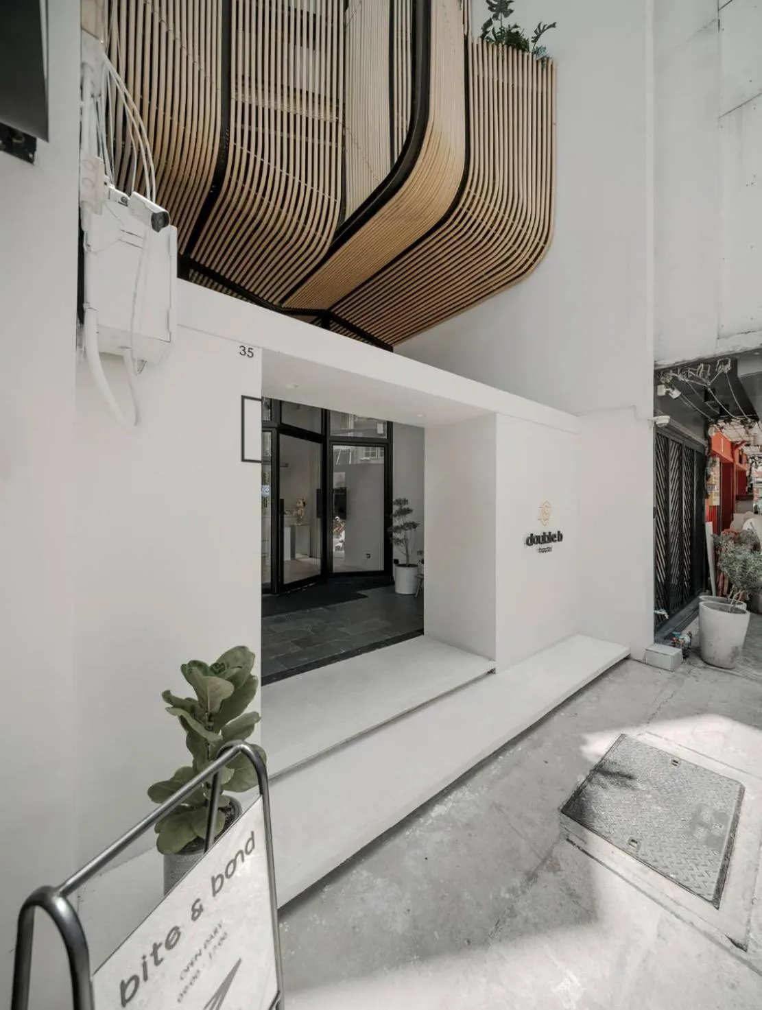 Property building, Bed in Double B Hostel