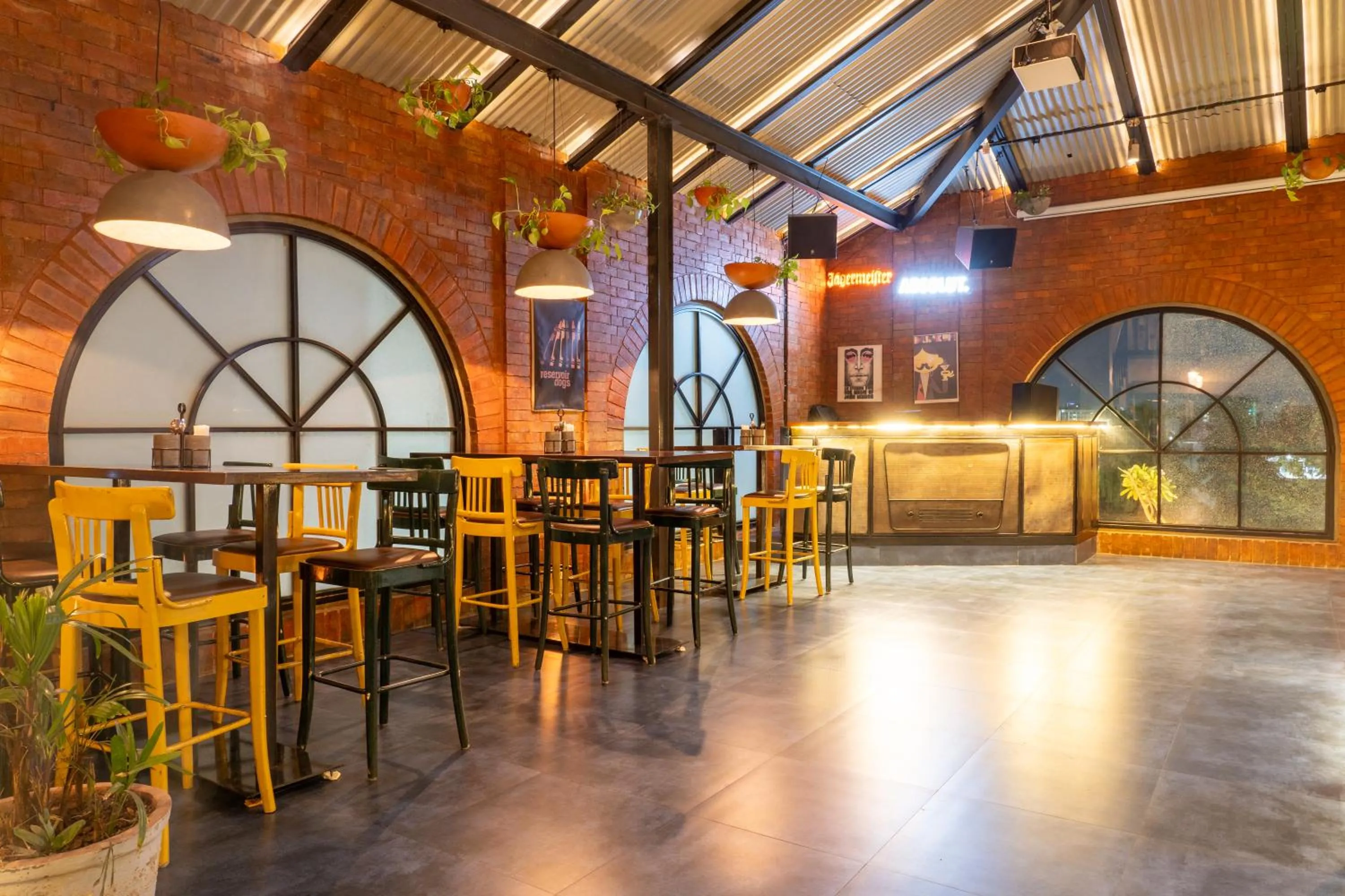 Lounge or bar in Shilton Dee Cee