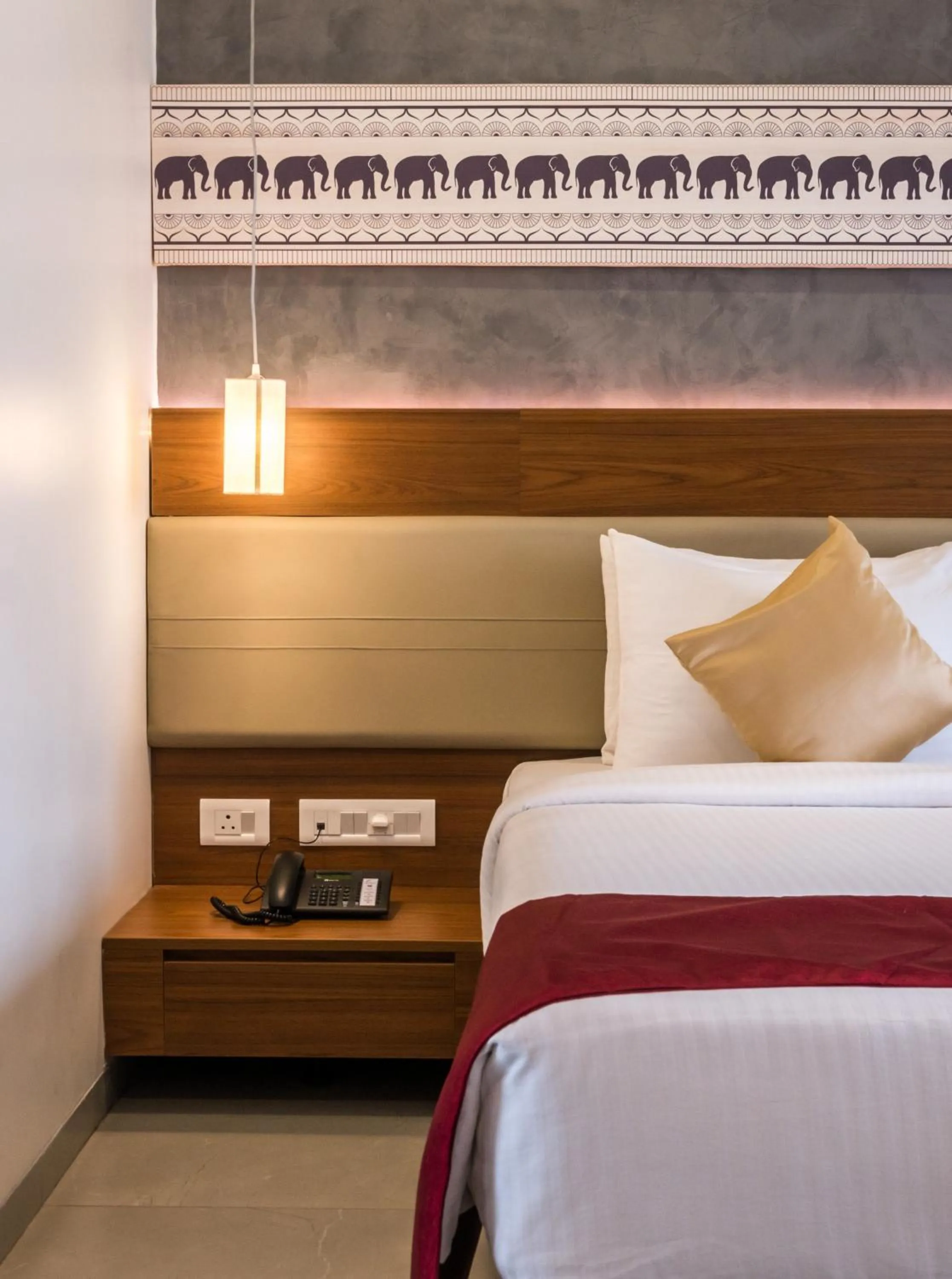 Property building, Bed in Shilton Dee Cee