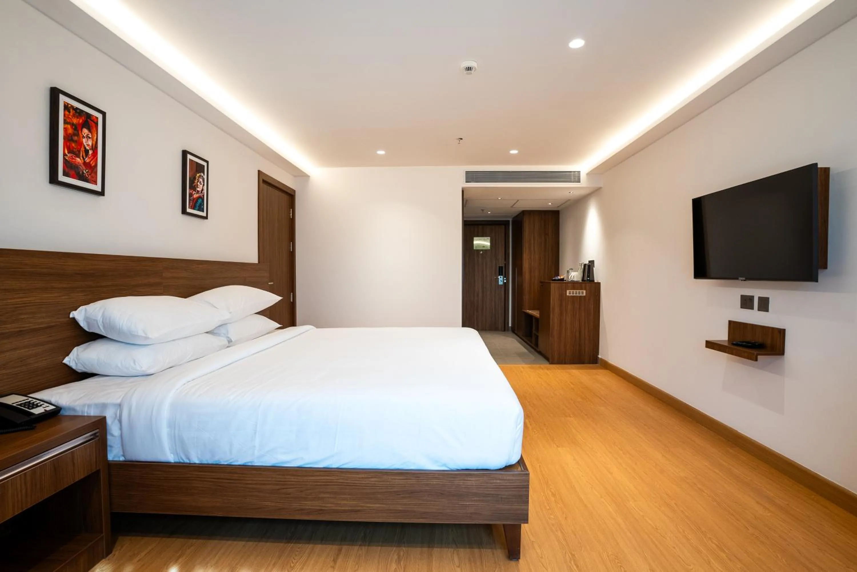 Bedroom, Bed in Lilac Hotel Guruvayur