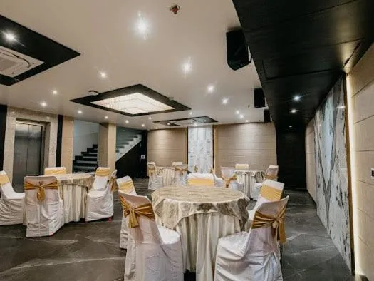 Banquet/Function facilities in HOTEL EMERALD INN