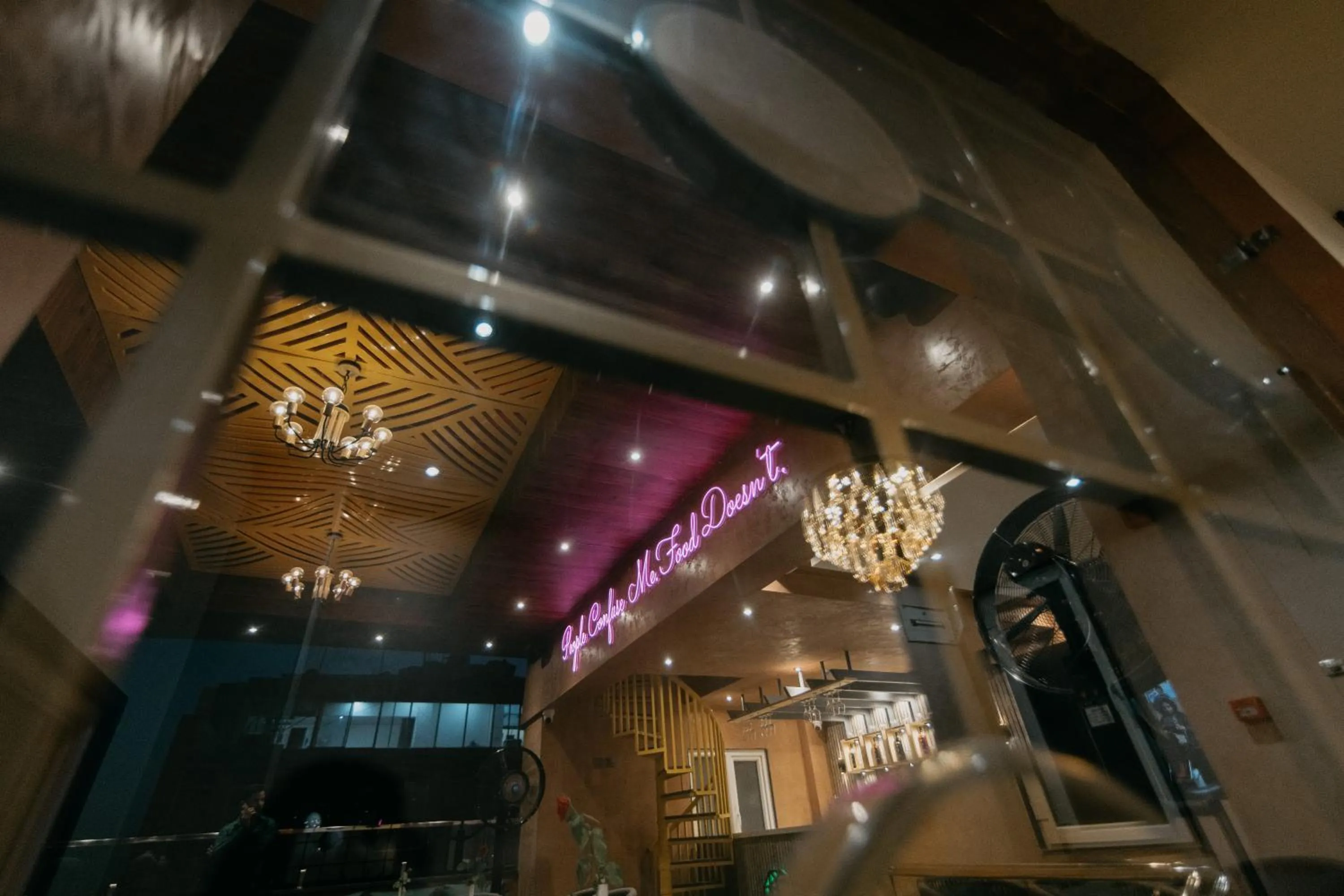 Restaurant/places to eat in HOTEL EMERALD INN