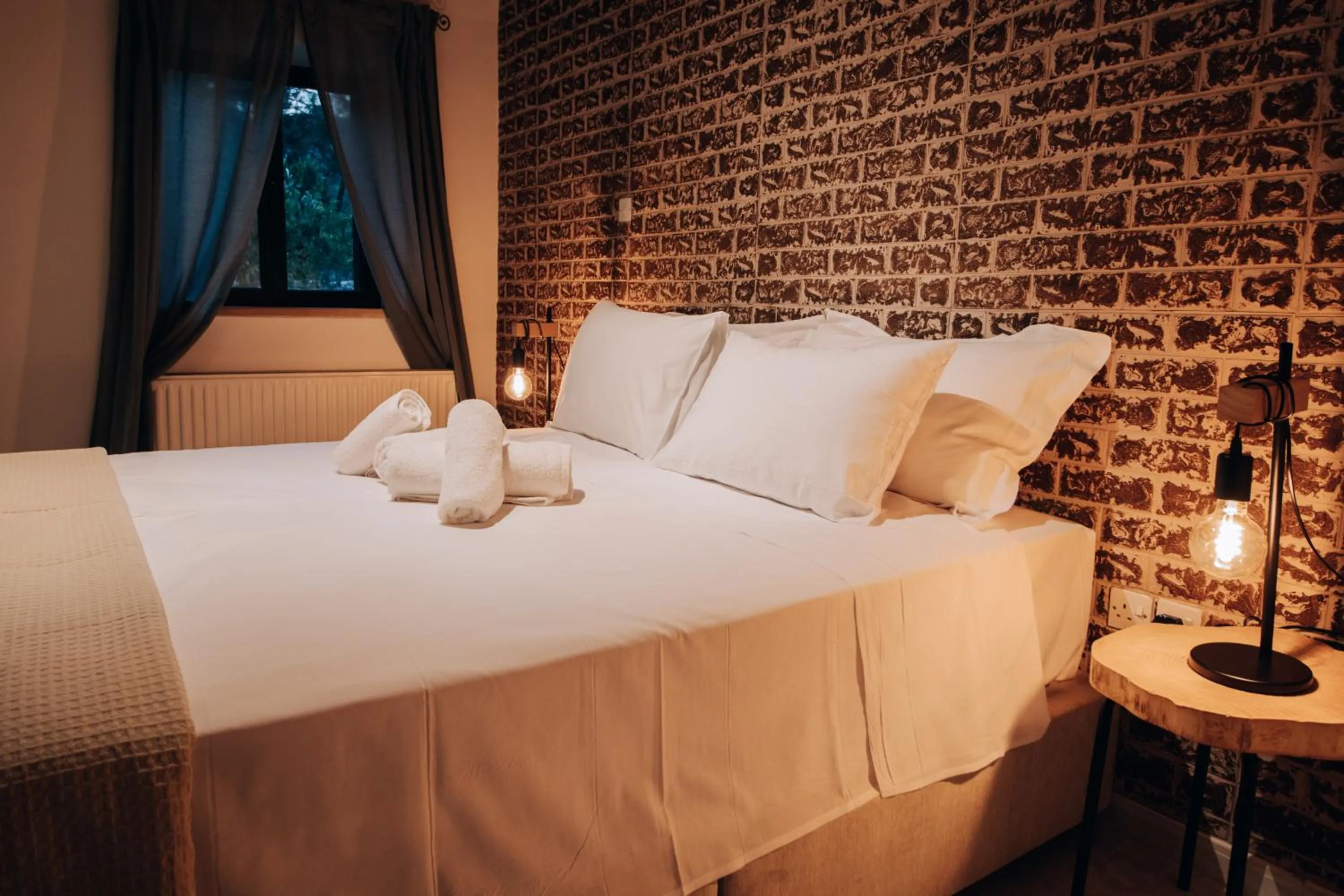 Bed in Pine View Boutique Hotel Adults Only