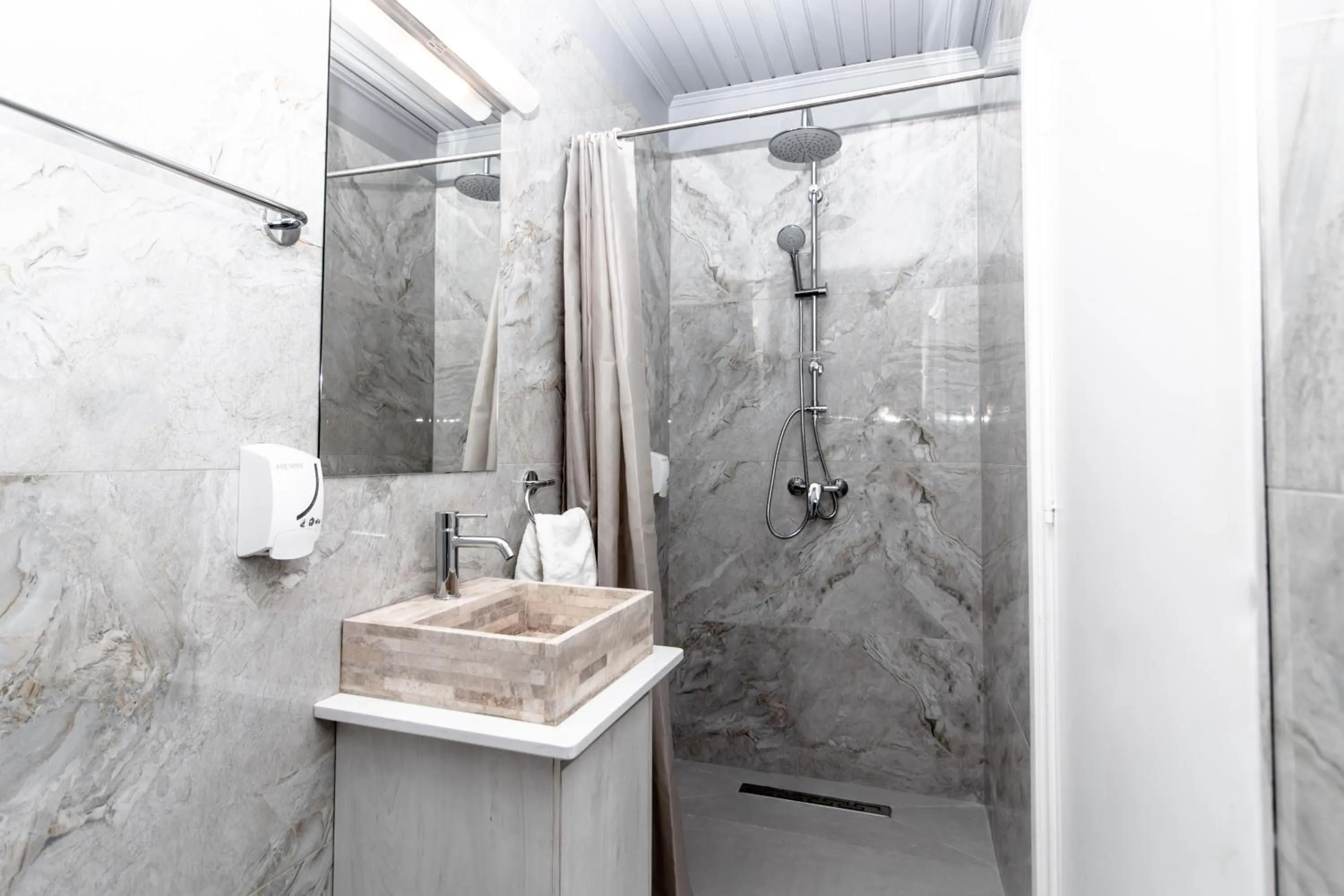 Pine View Boutique Hotel Adults Only