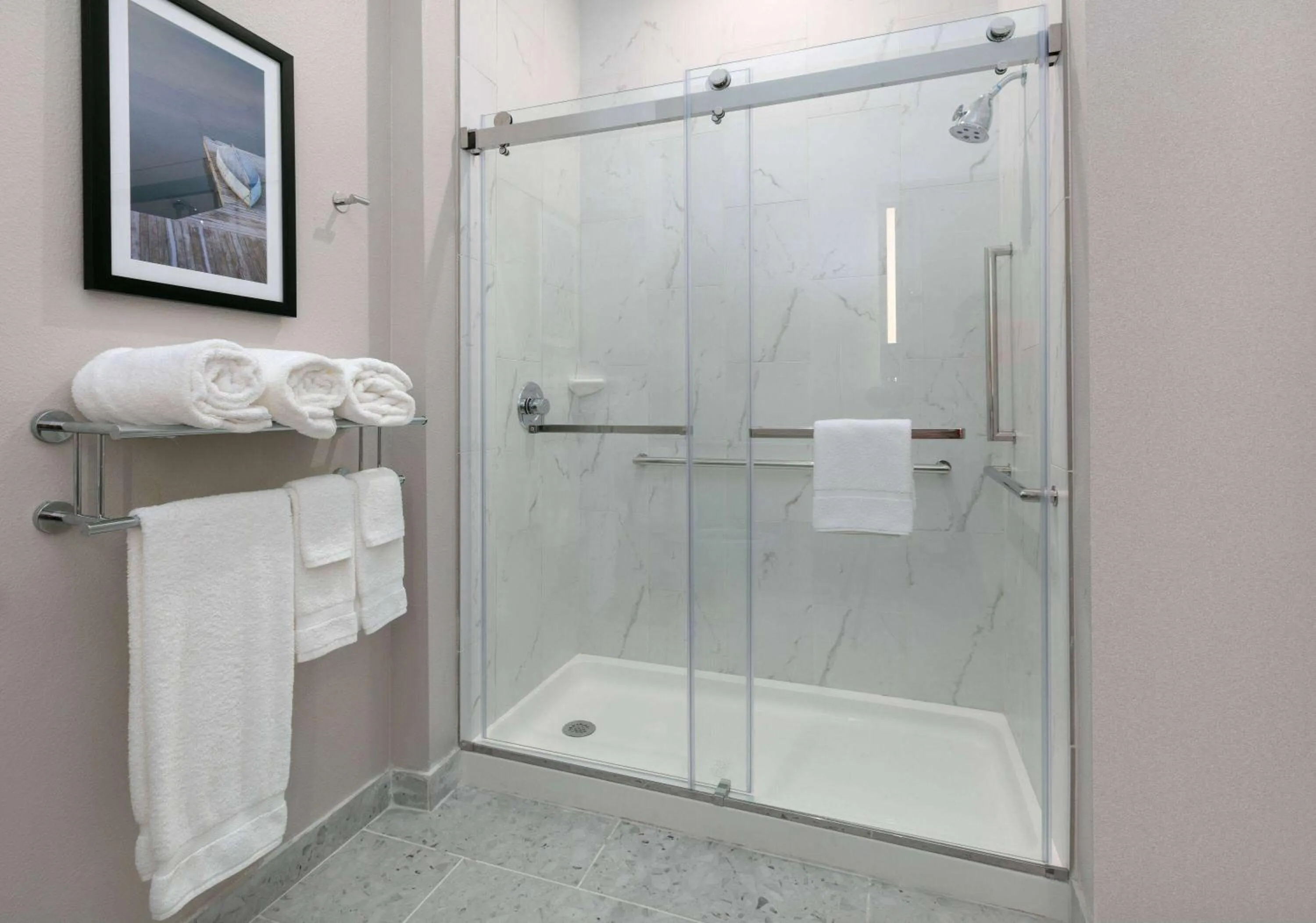 TV and multimedia in The Elm, a Ramada by Wyndham