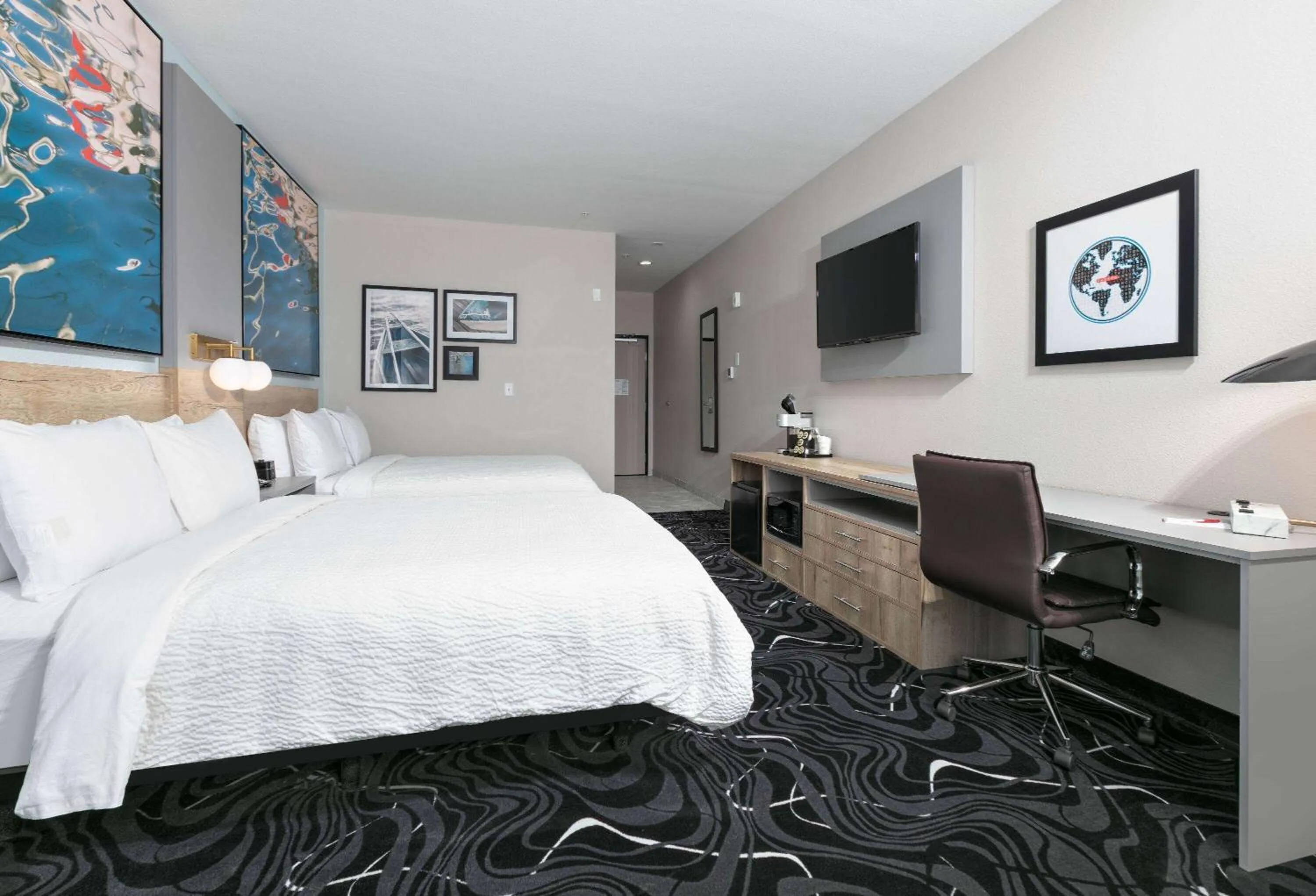 Photo of the whole room, Bed in The Elm, a Ramada by Wyndham