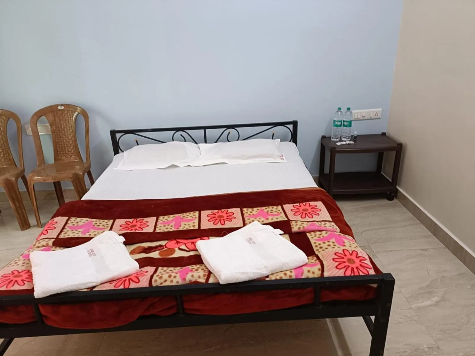 Photo of the whole room, Bed in Hotel Deepak Executive, Ganpatipule