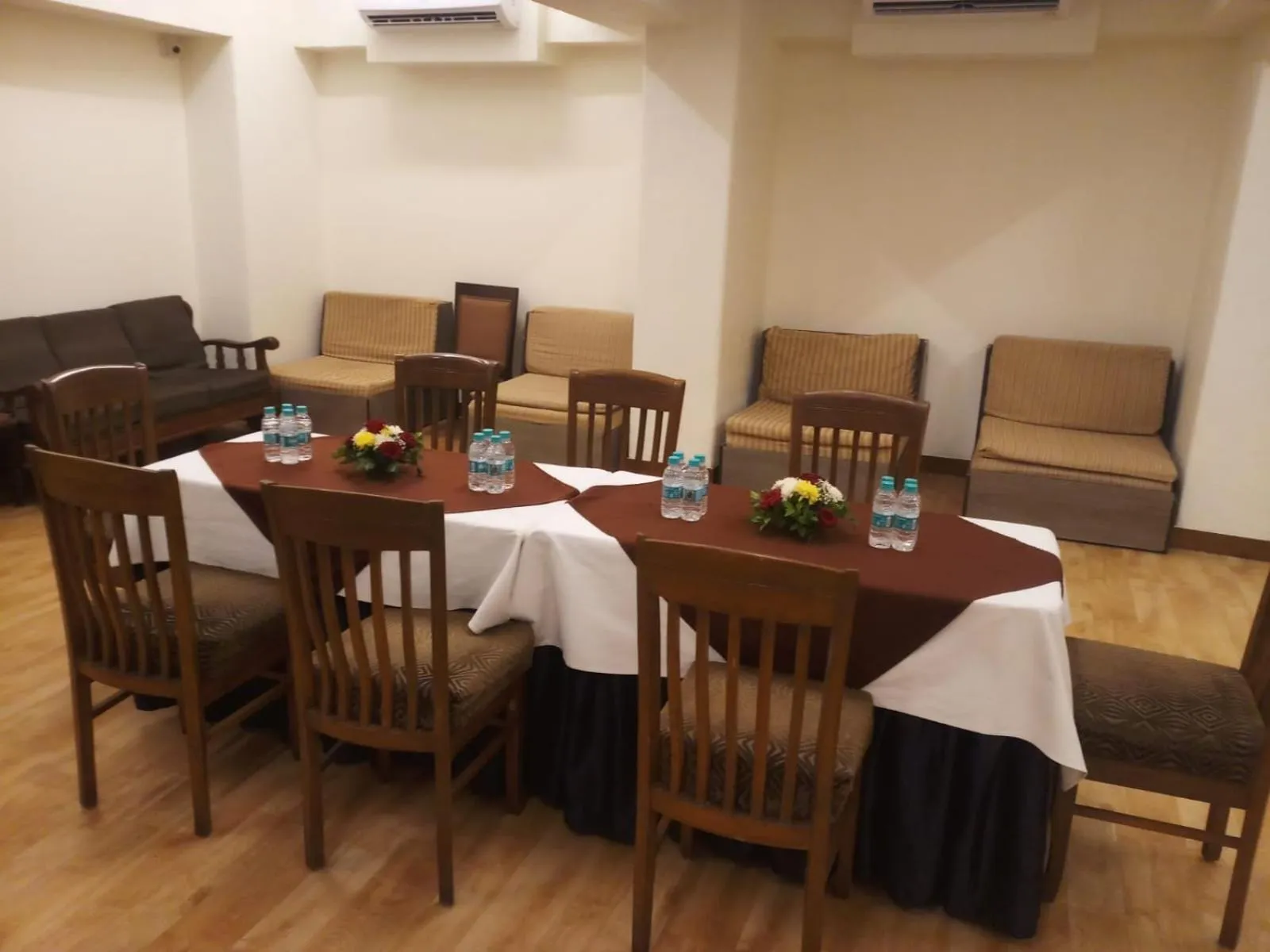 Restaurant/places to eat in Tuliip Residency