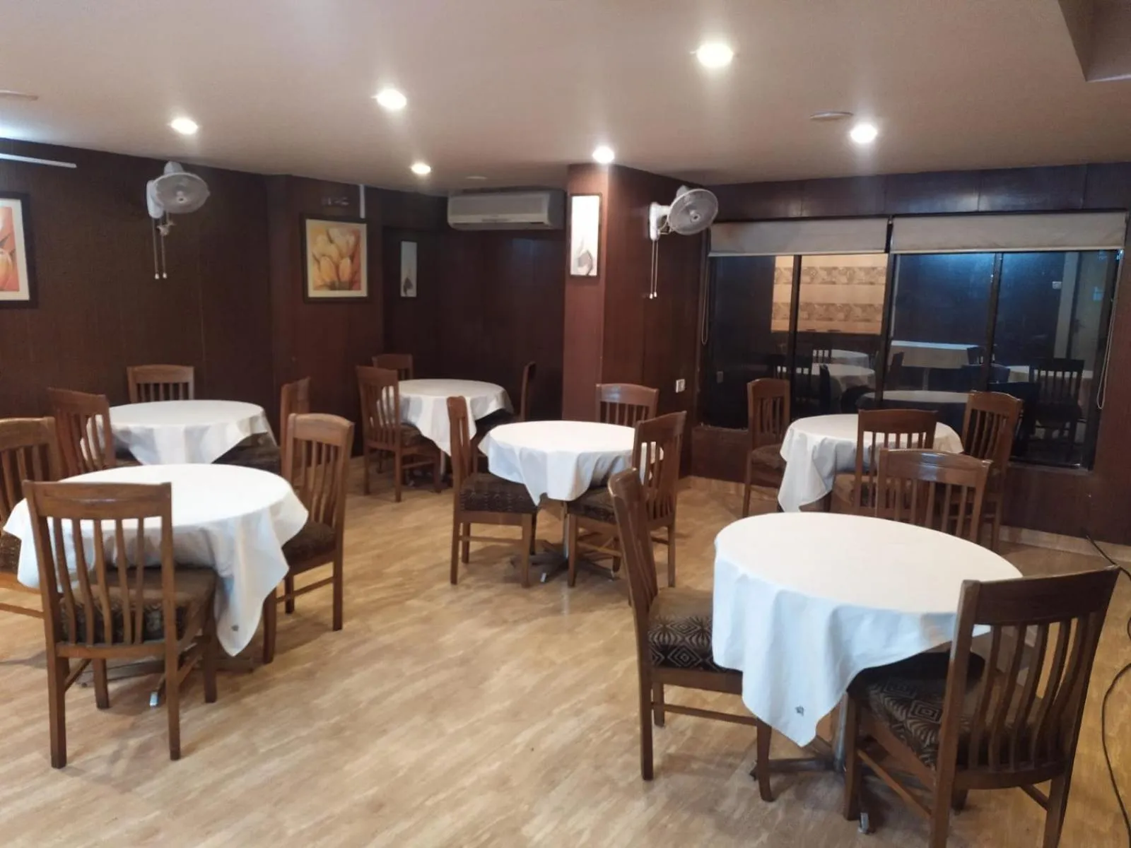 Restaurant/places to eat in Tuliip Residency