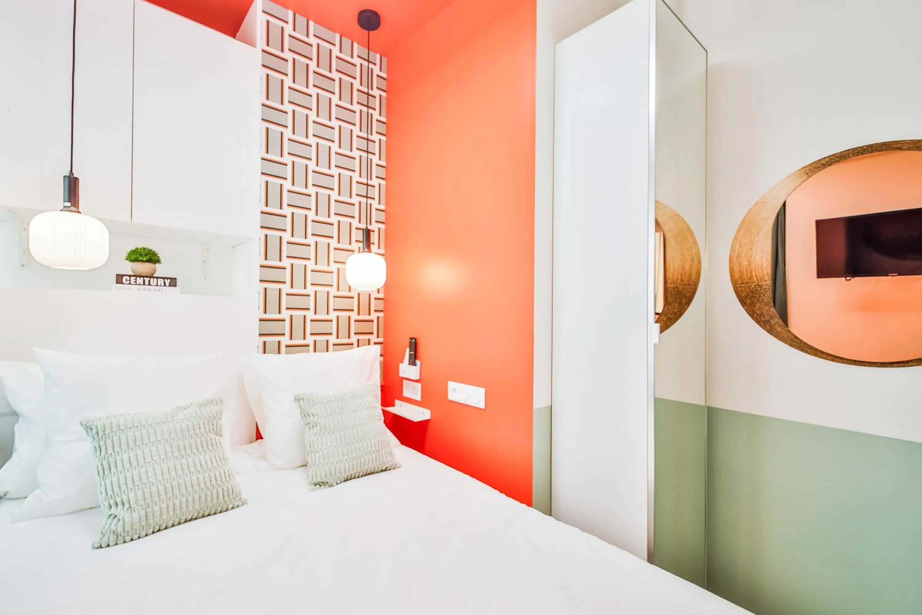 Bed in WS Molitor - Auteuil