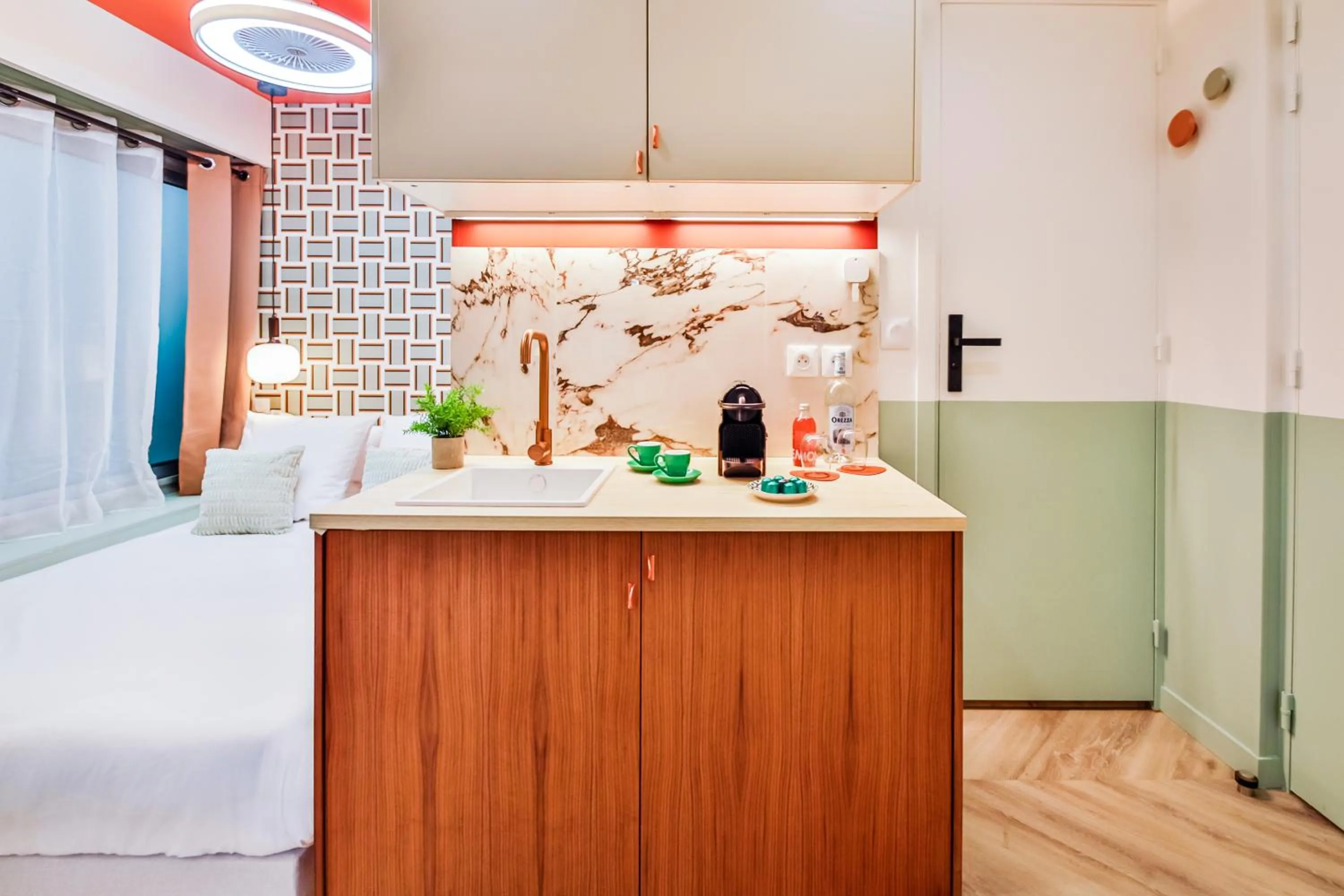 Kitchen or kitchenette, Bed in WS Molitor - Auteuil