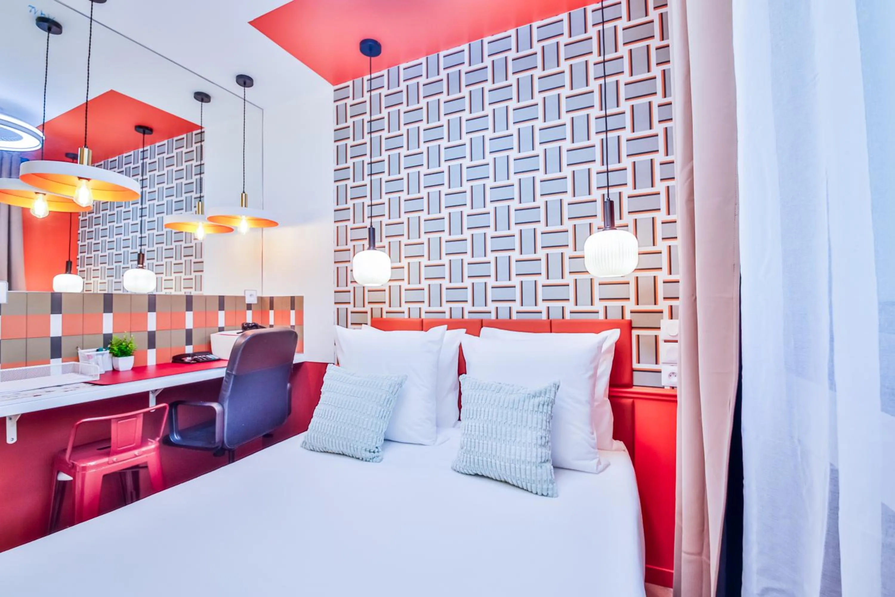 Bed in WS Molitor - Auteuil