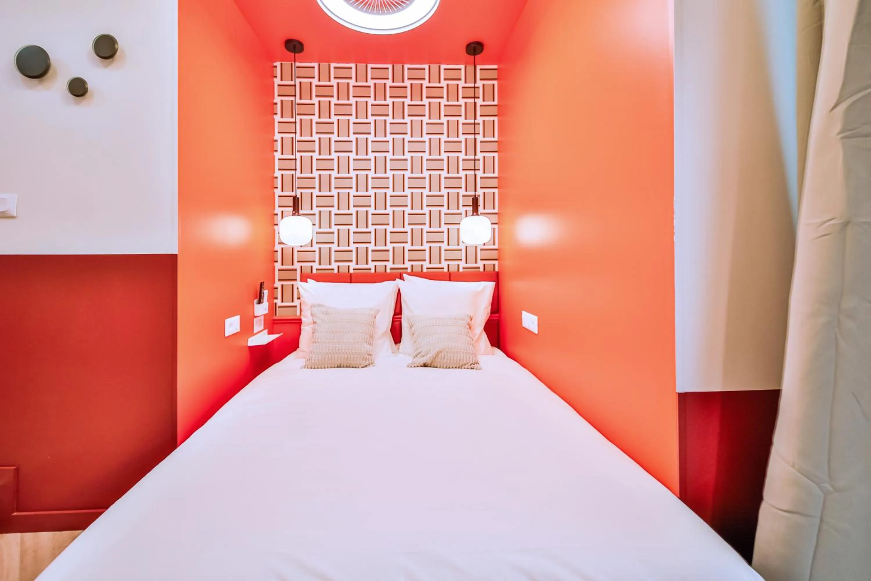 Bed in WS Molitor - Auteuil