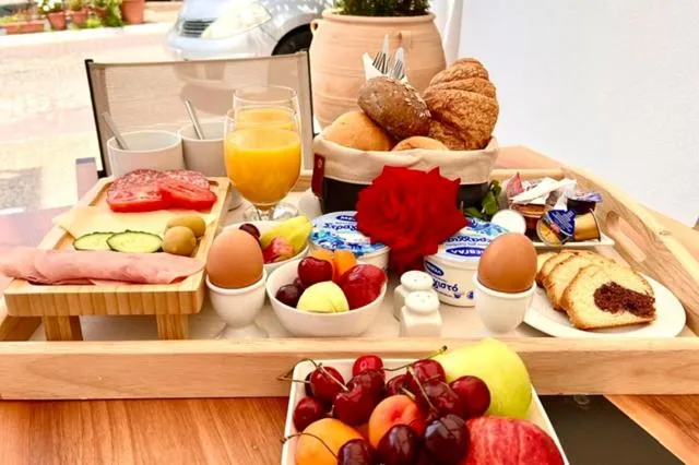 Breakfast in Alexandrion Appartments Down Town Adults Only