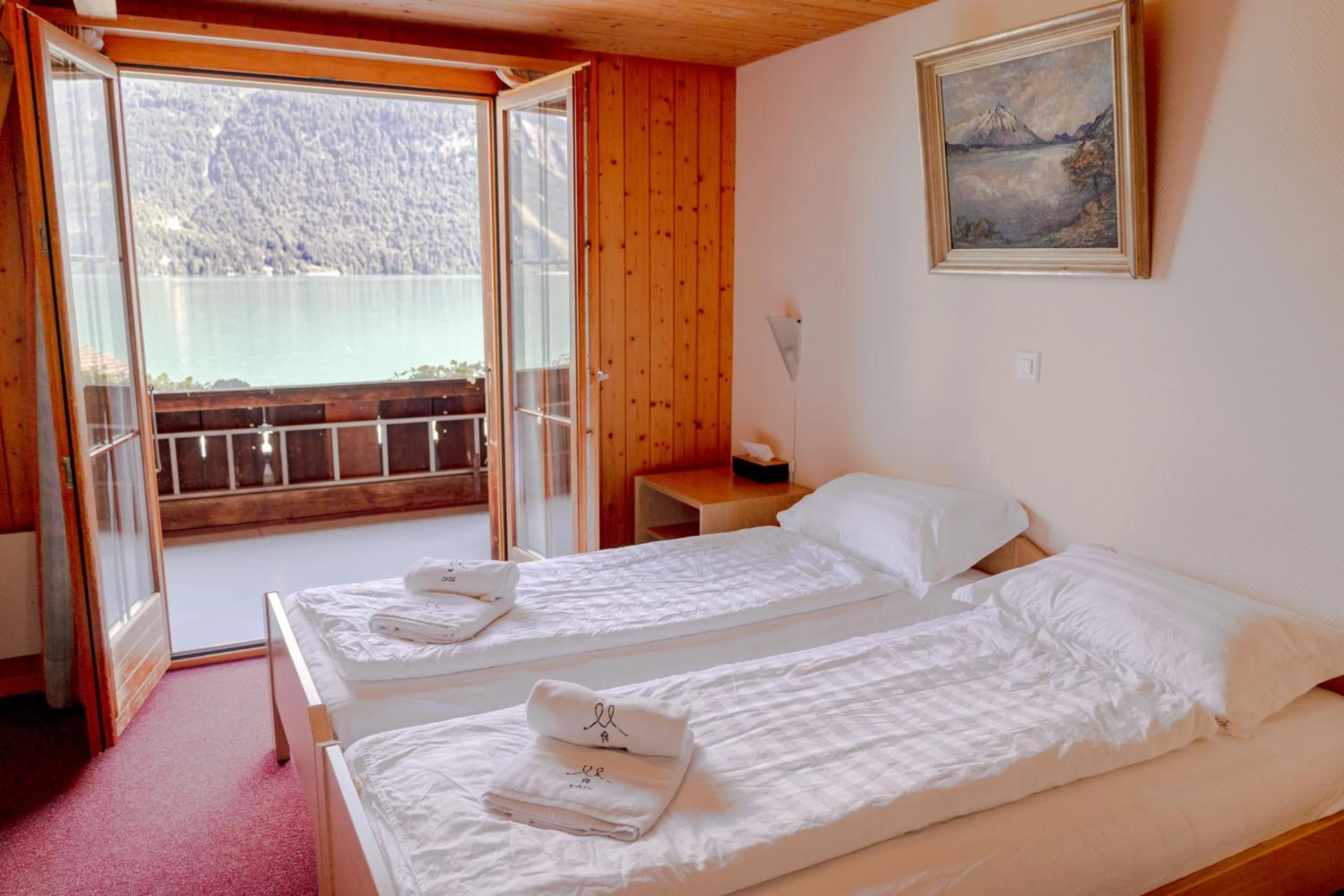 Bed in Hotel Wildbach Brienz