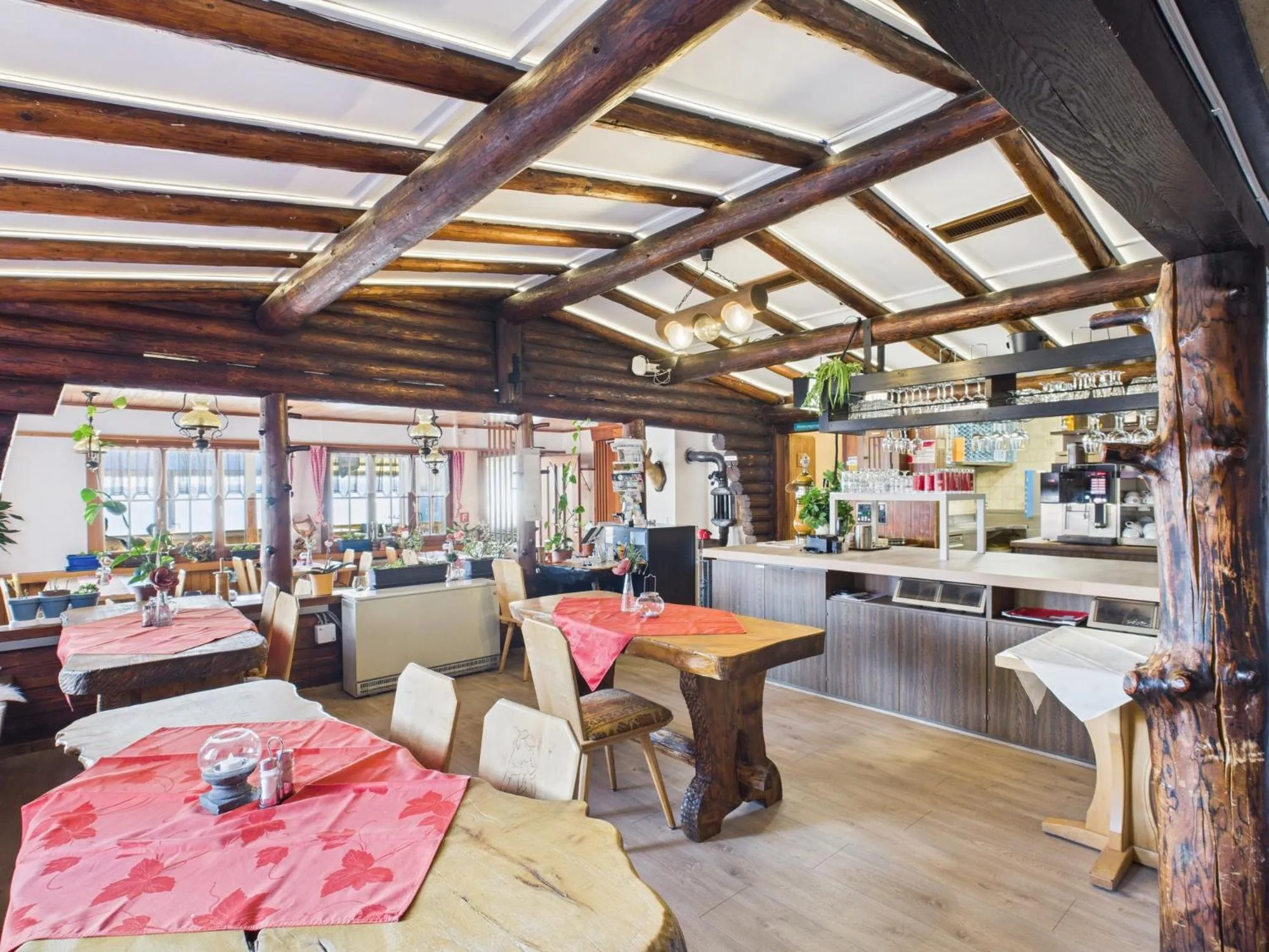 Restaurant/places to eat in Hotel Wildbach Brienz