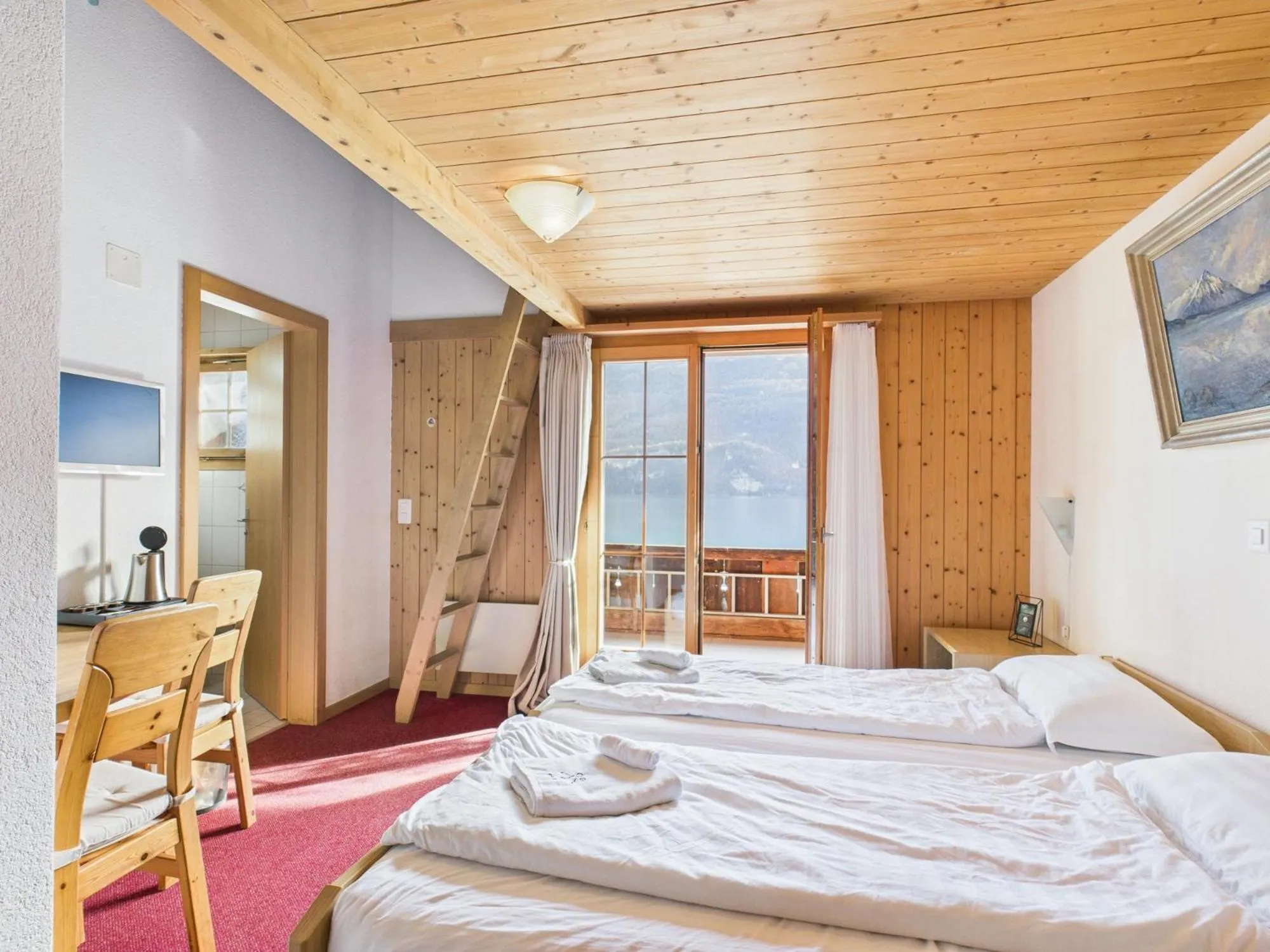 Bedroom, Bed in Hotel Wildbach Brienz