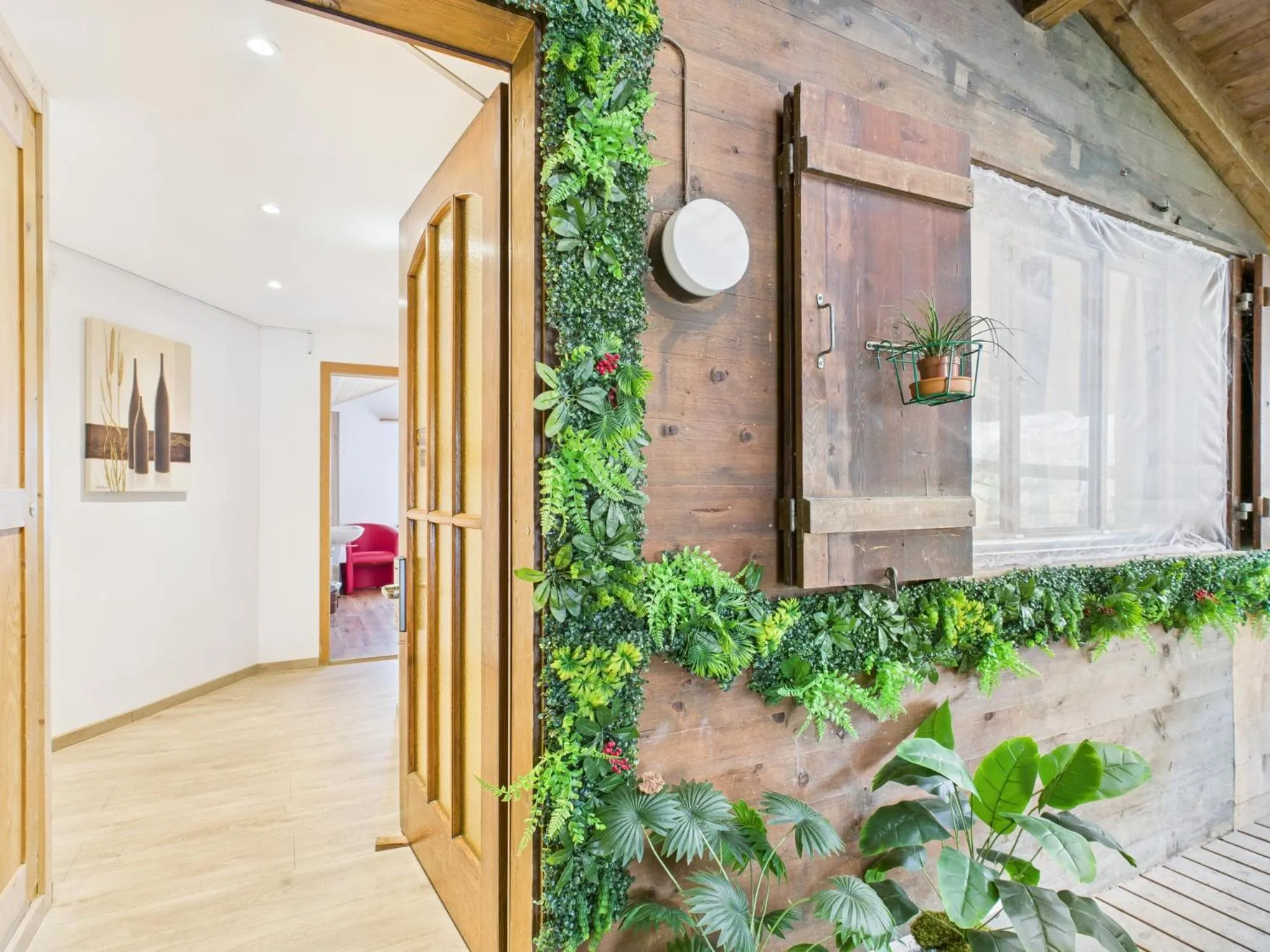 Facade/entrance in Hotel Wildbach Brienz