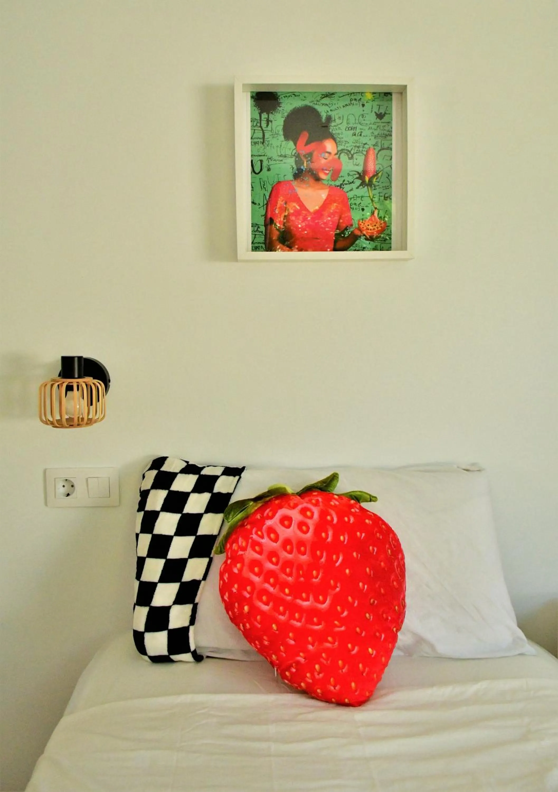 Bed in Kiwidestiny Alicante