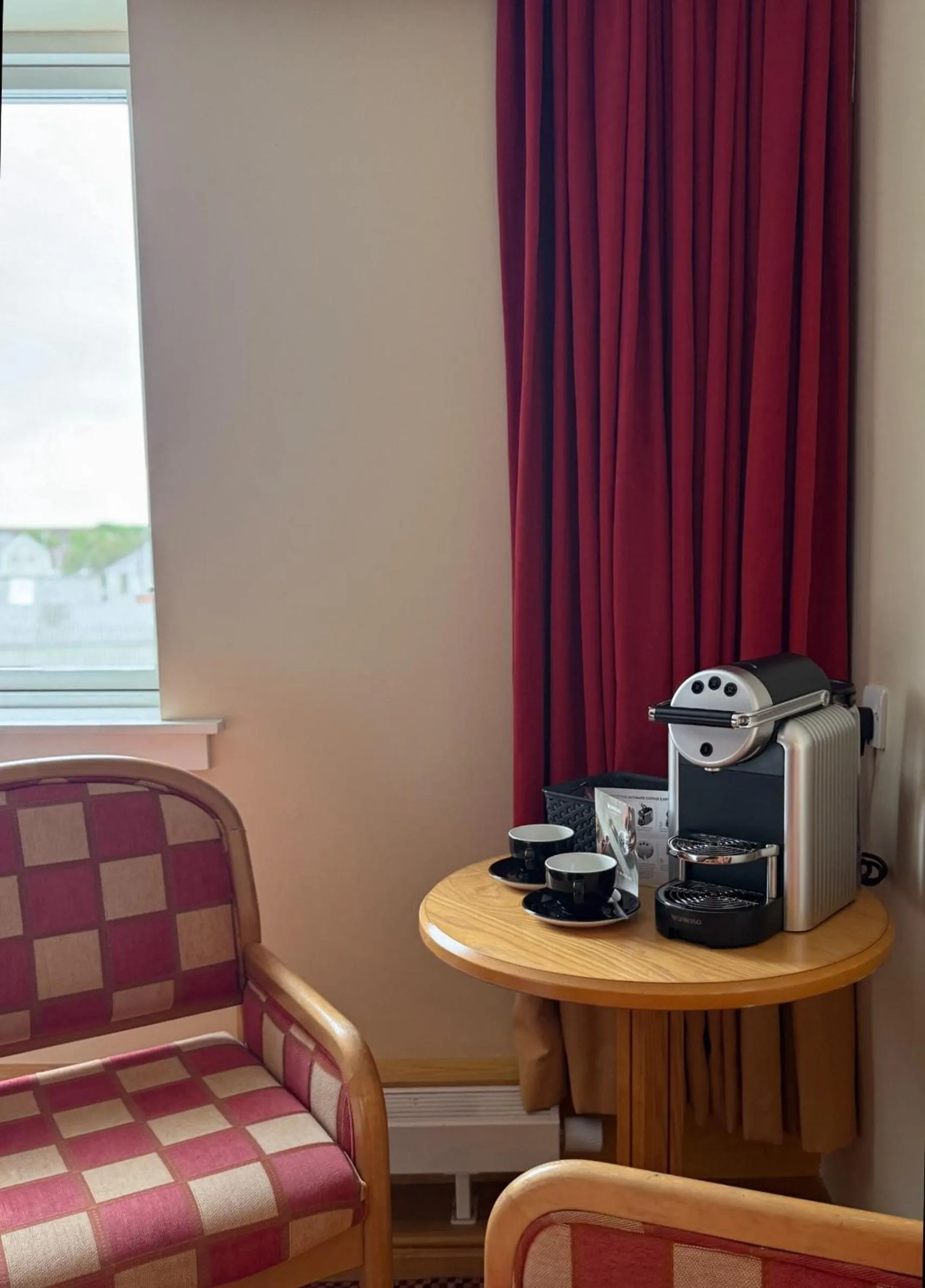 Coffee/tea facilities in Cabarfeidh Hotel