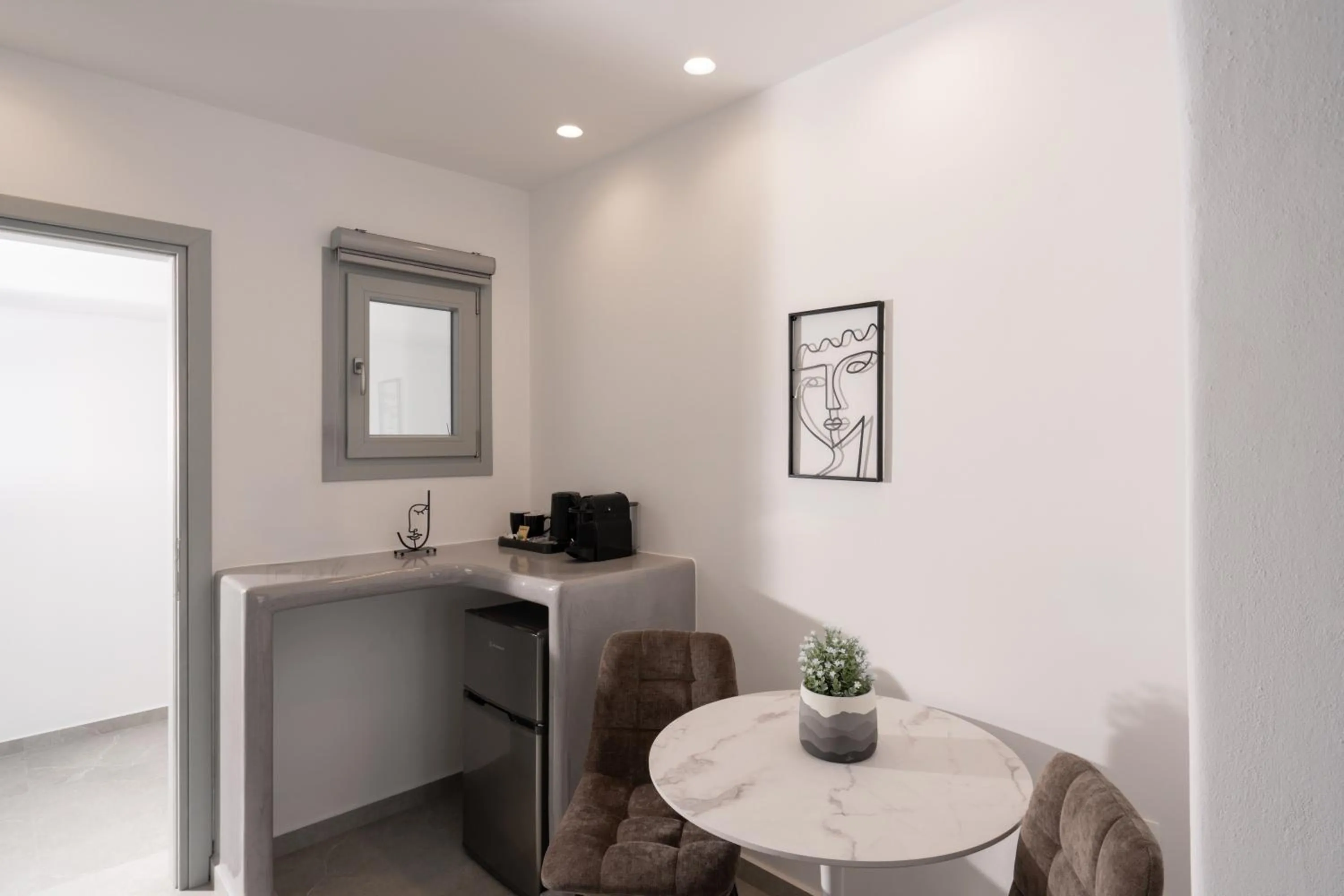 Coffee/tea facilities in Griseo Villas