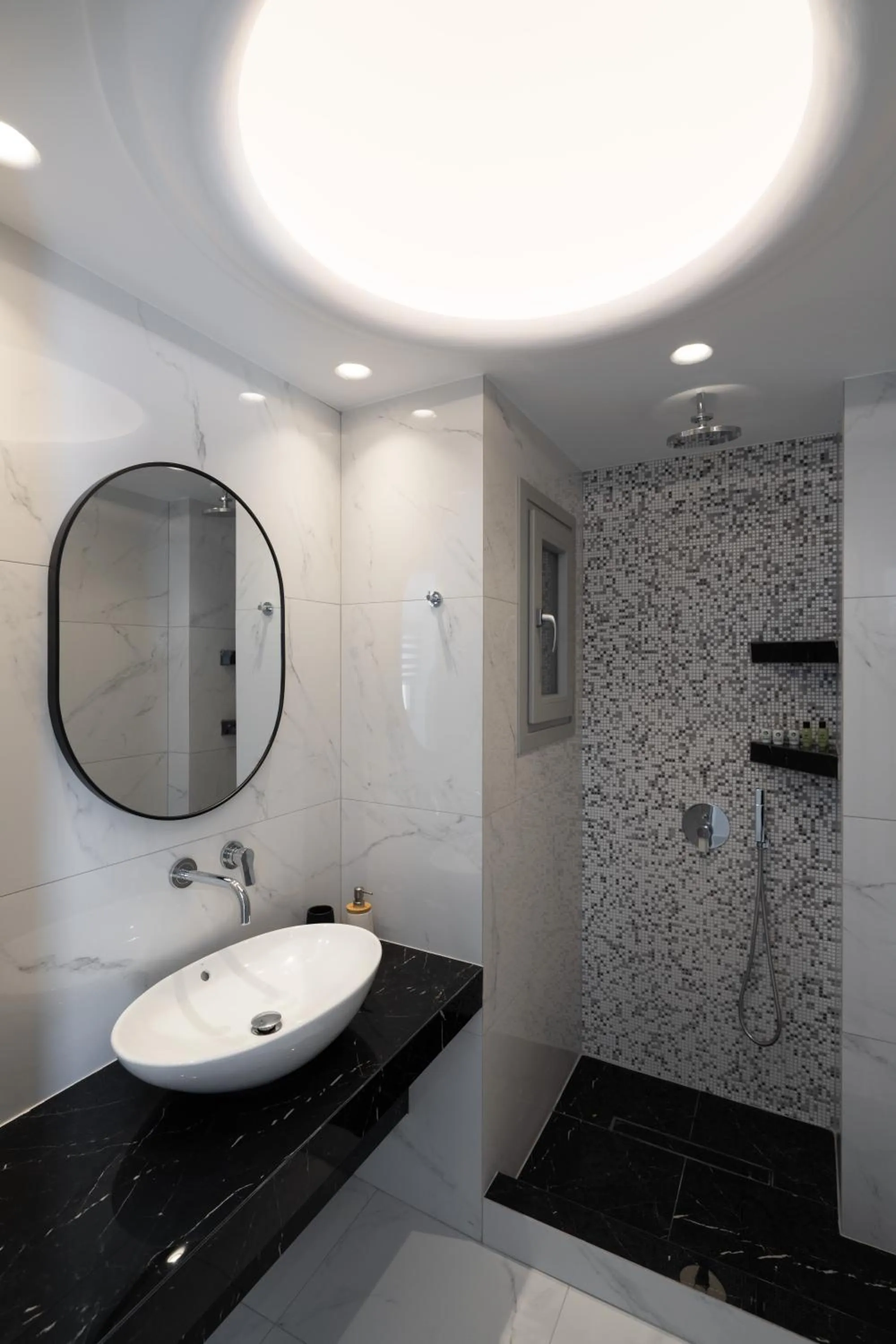 Shower in Griseo Villas