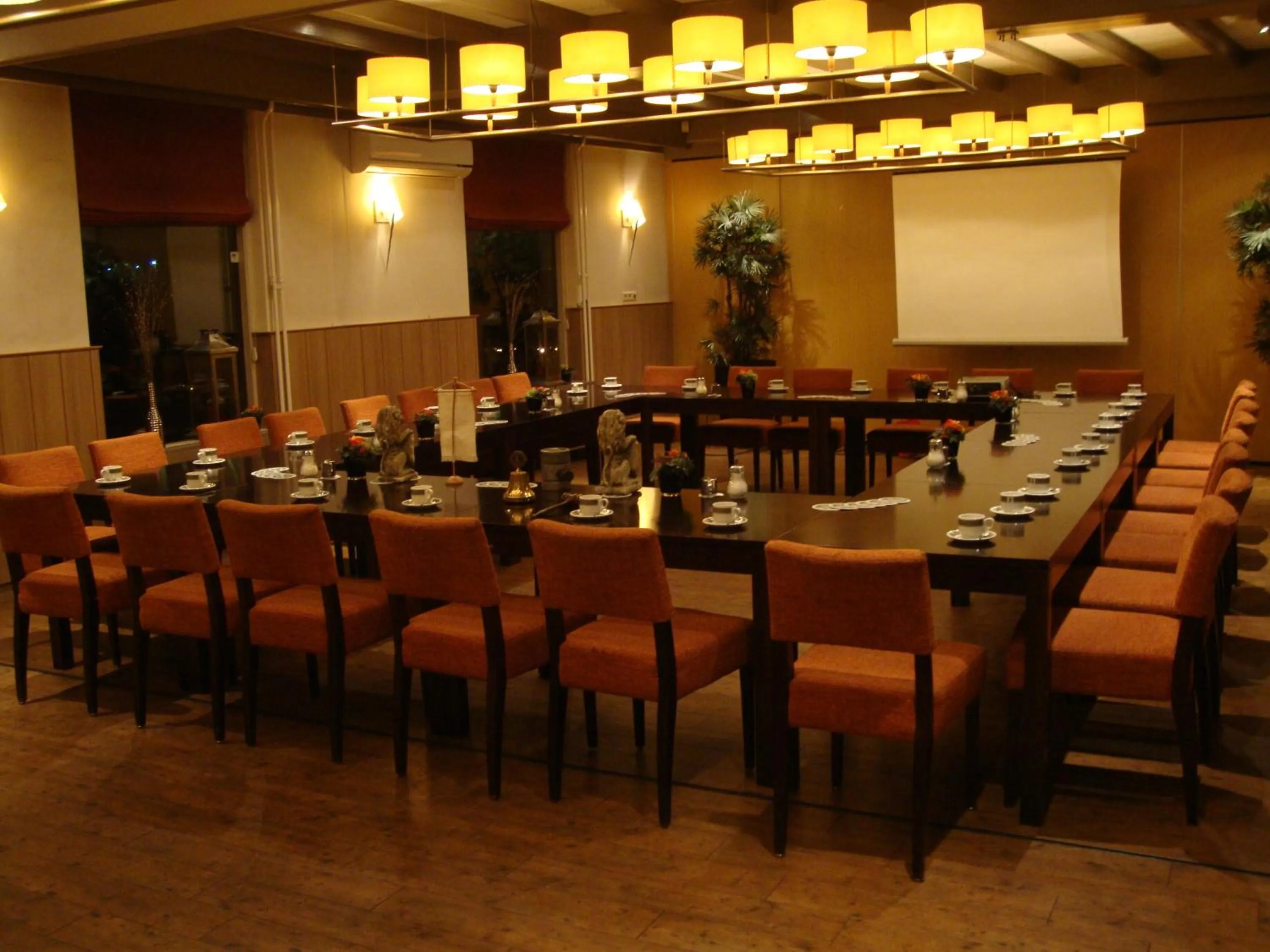 Business facilities in Het Wapen van Harmelen