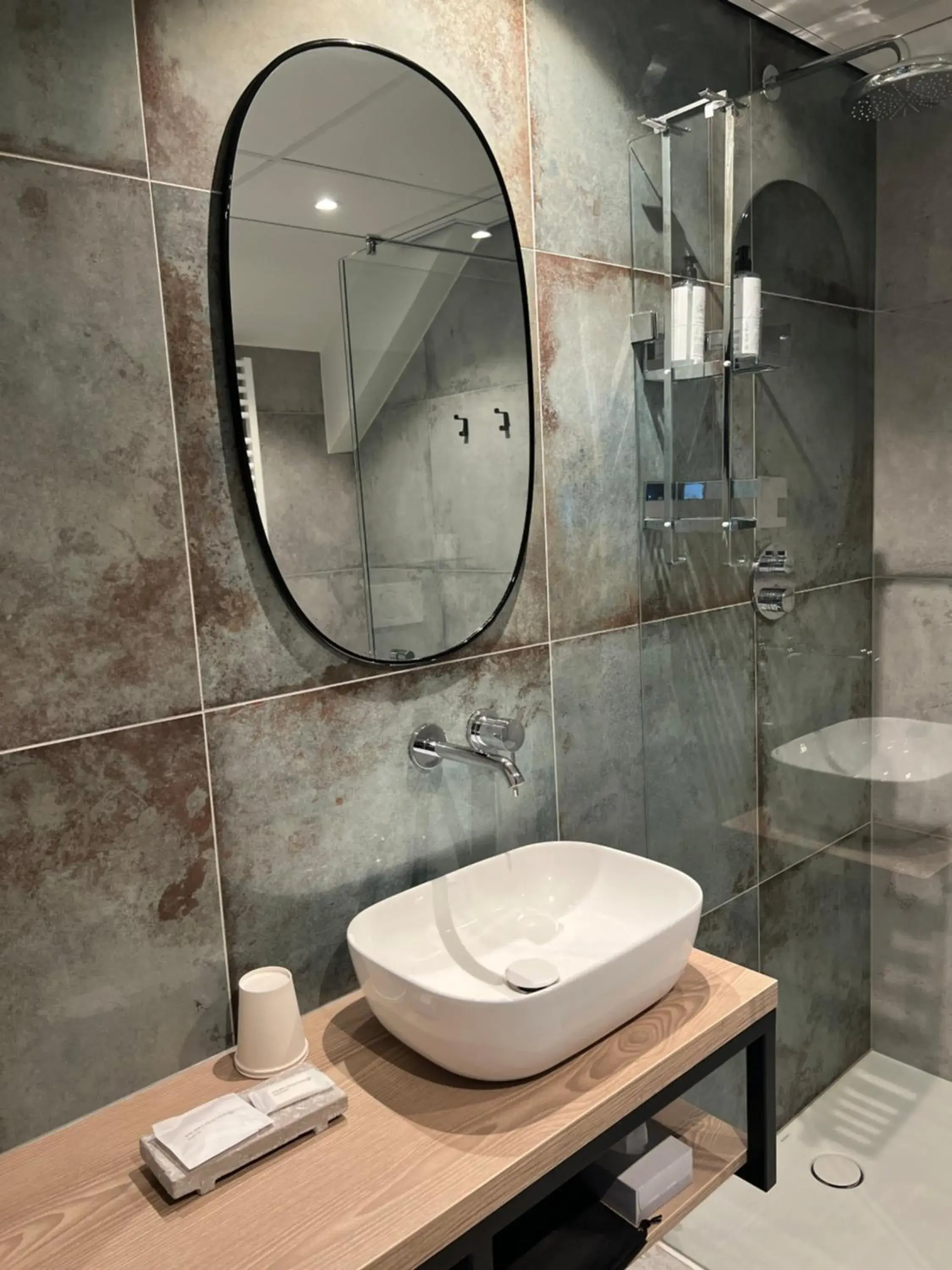 Quadruple Room in Het Wapen van Harmelen Quadruple Room in Het Wapen van Harmelen