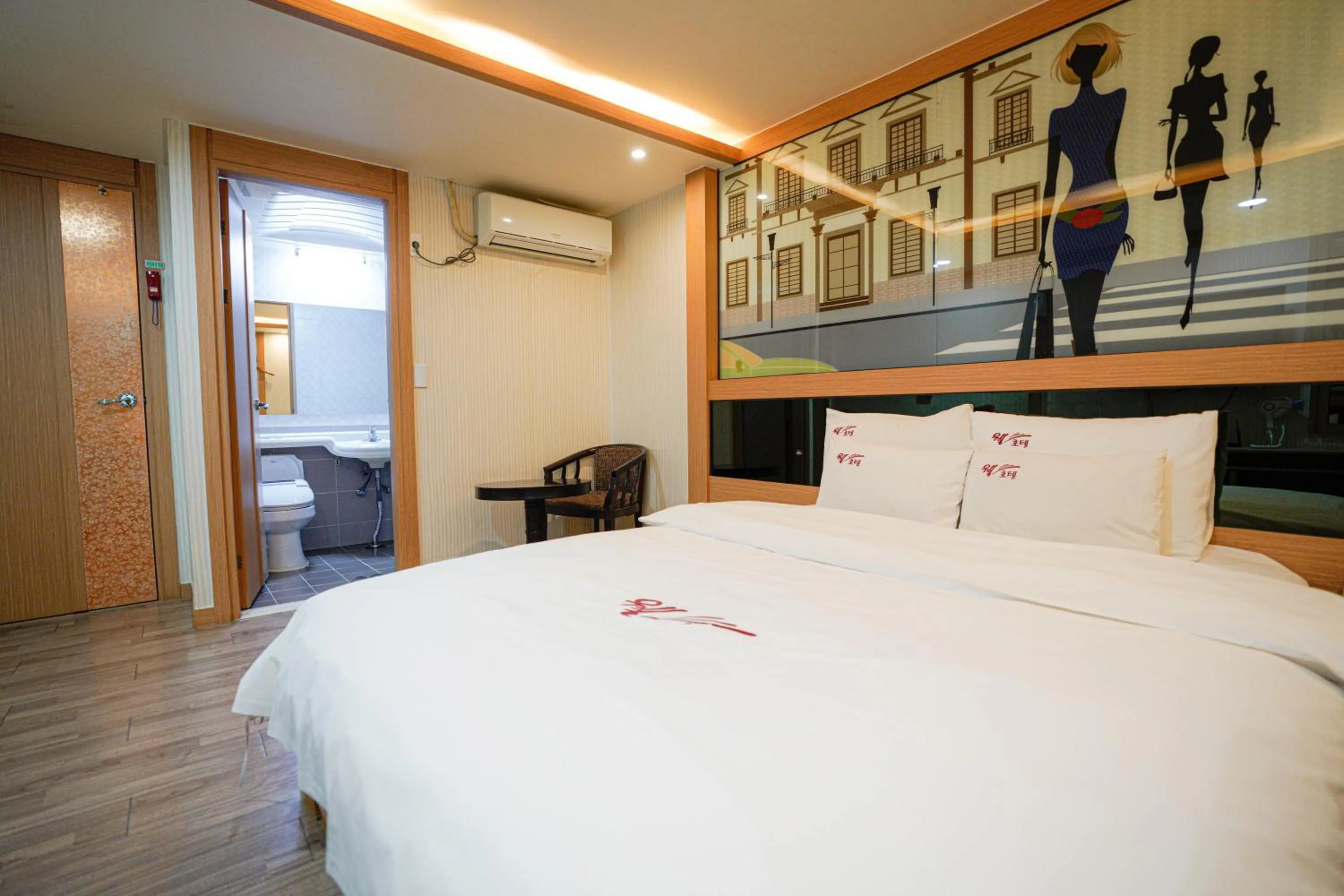 Bed in Mokpo Well hotel