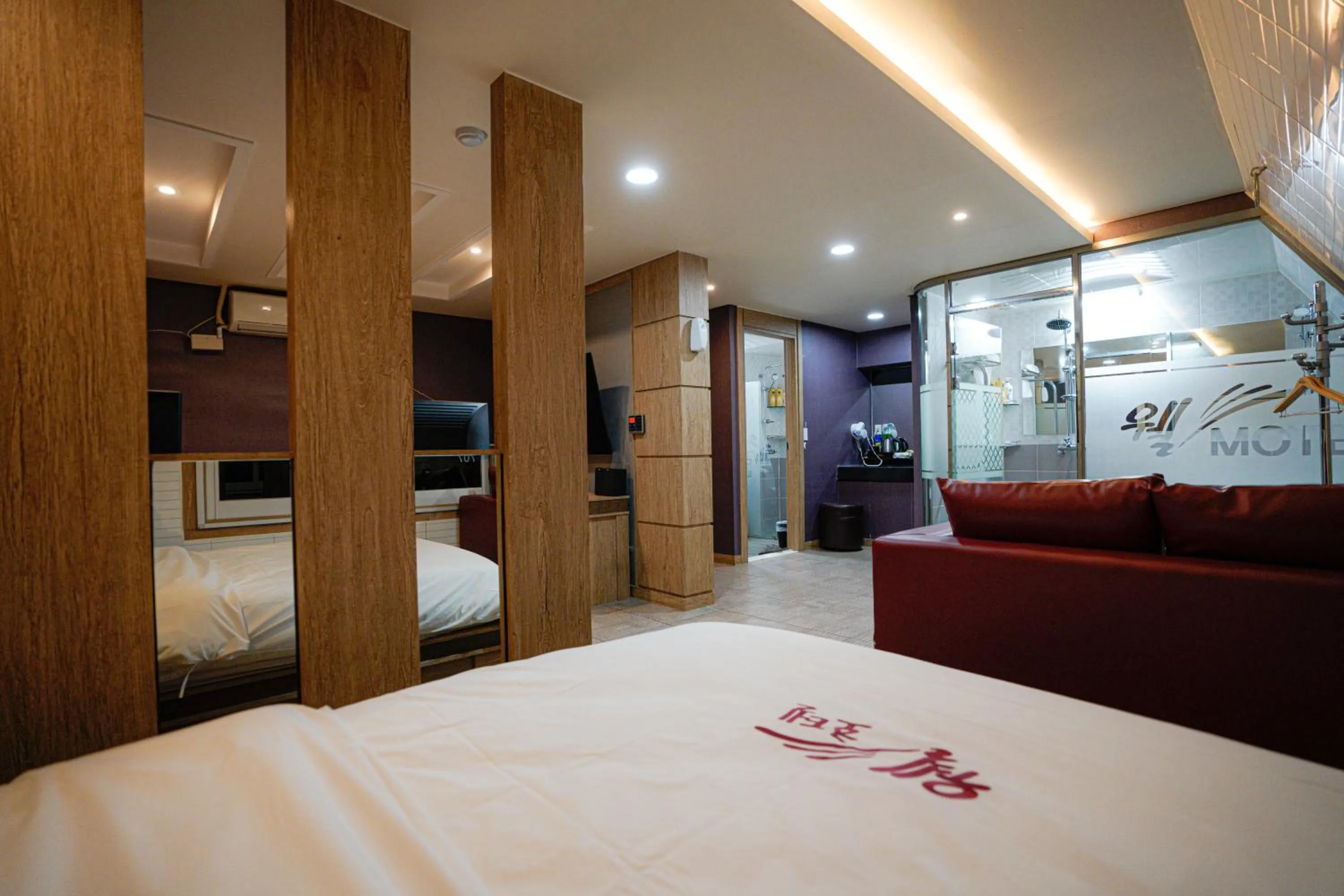 Bed in Mokpo Well hotel