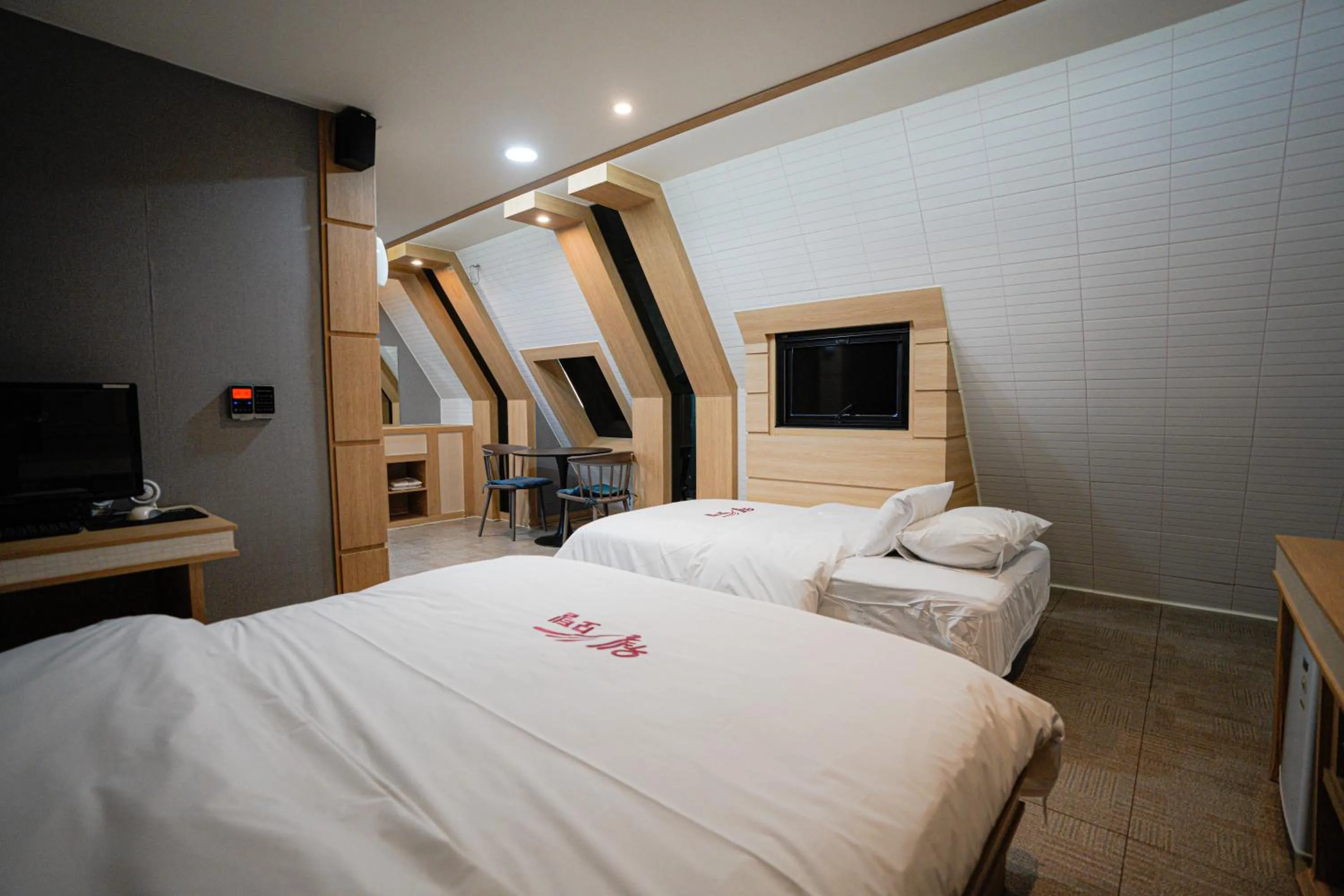 Bed in Mokpo Well hotel