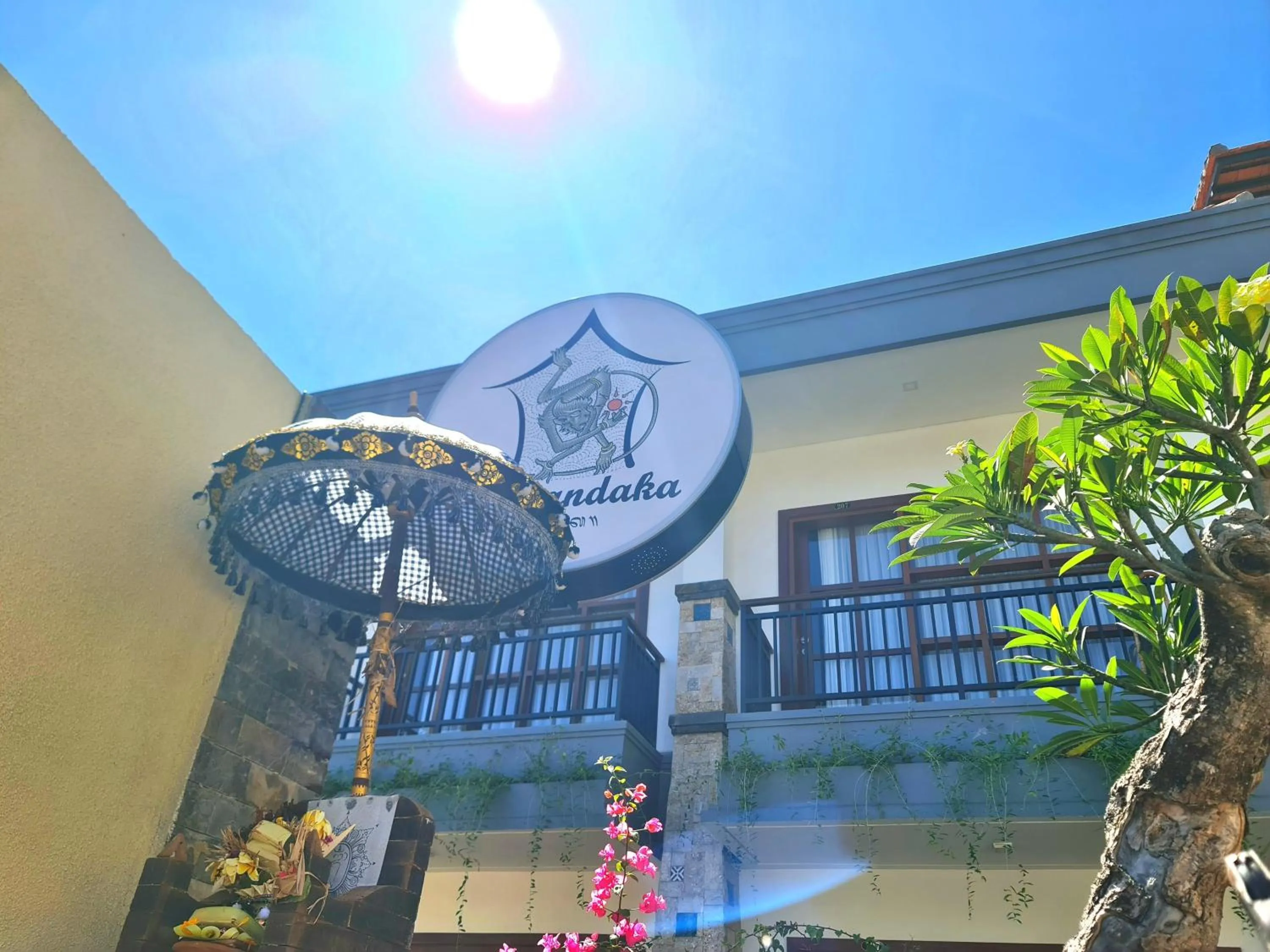 Property building in Kamandaka