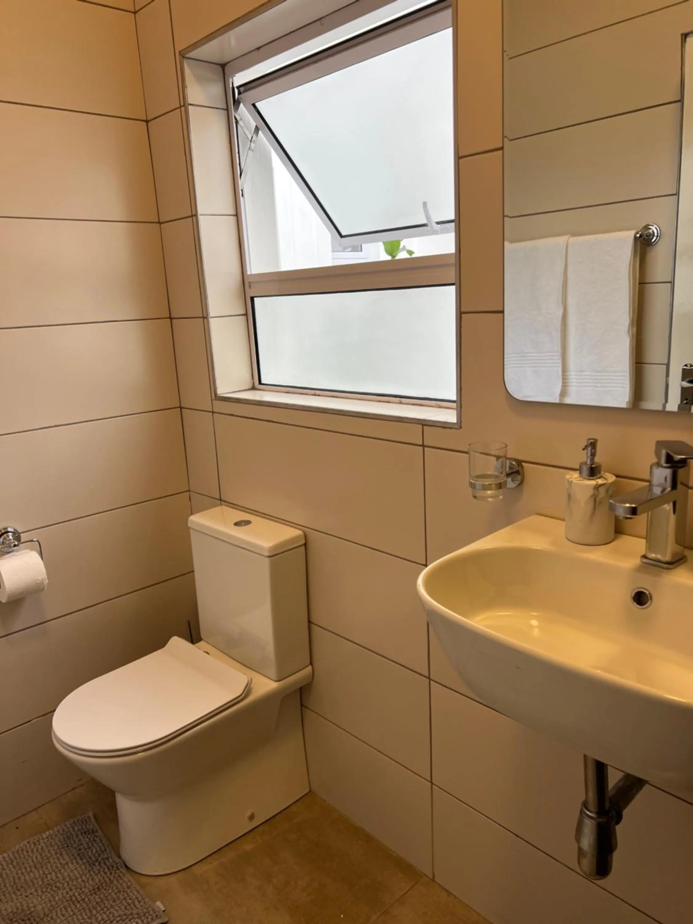 435 on vale boutique aparthotel