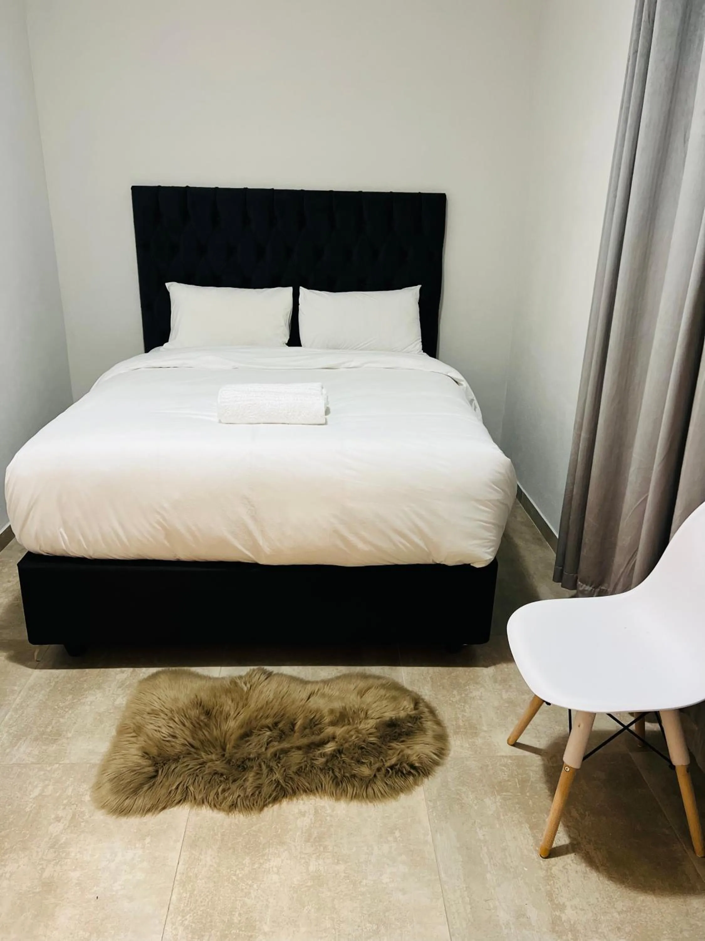 Bed in 435 on vale boutique aparthotel