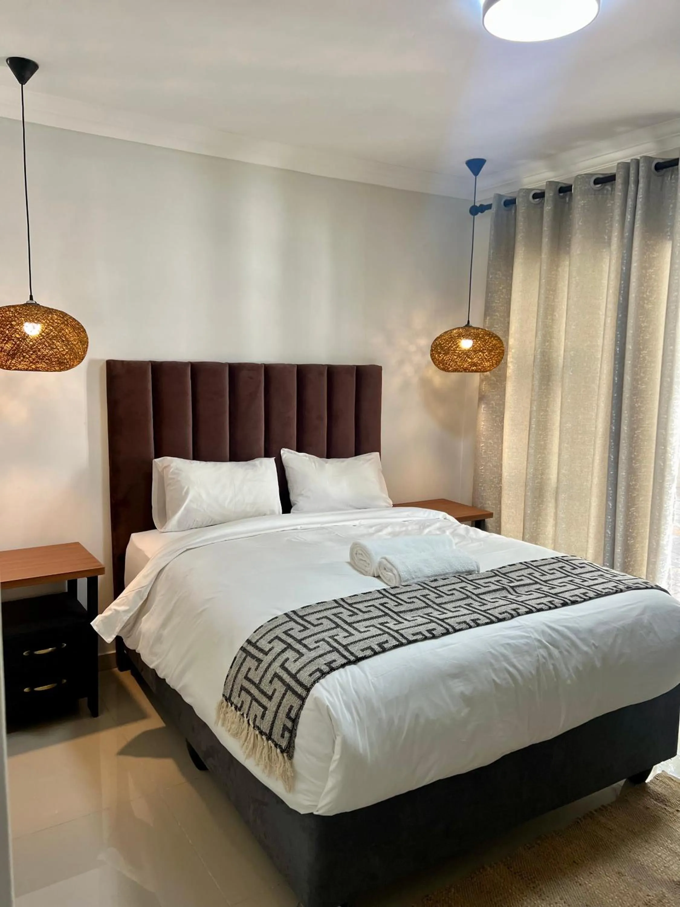 Bed in 435 on vale boutique aparthotel