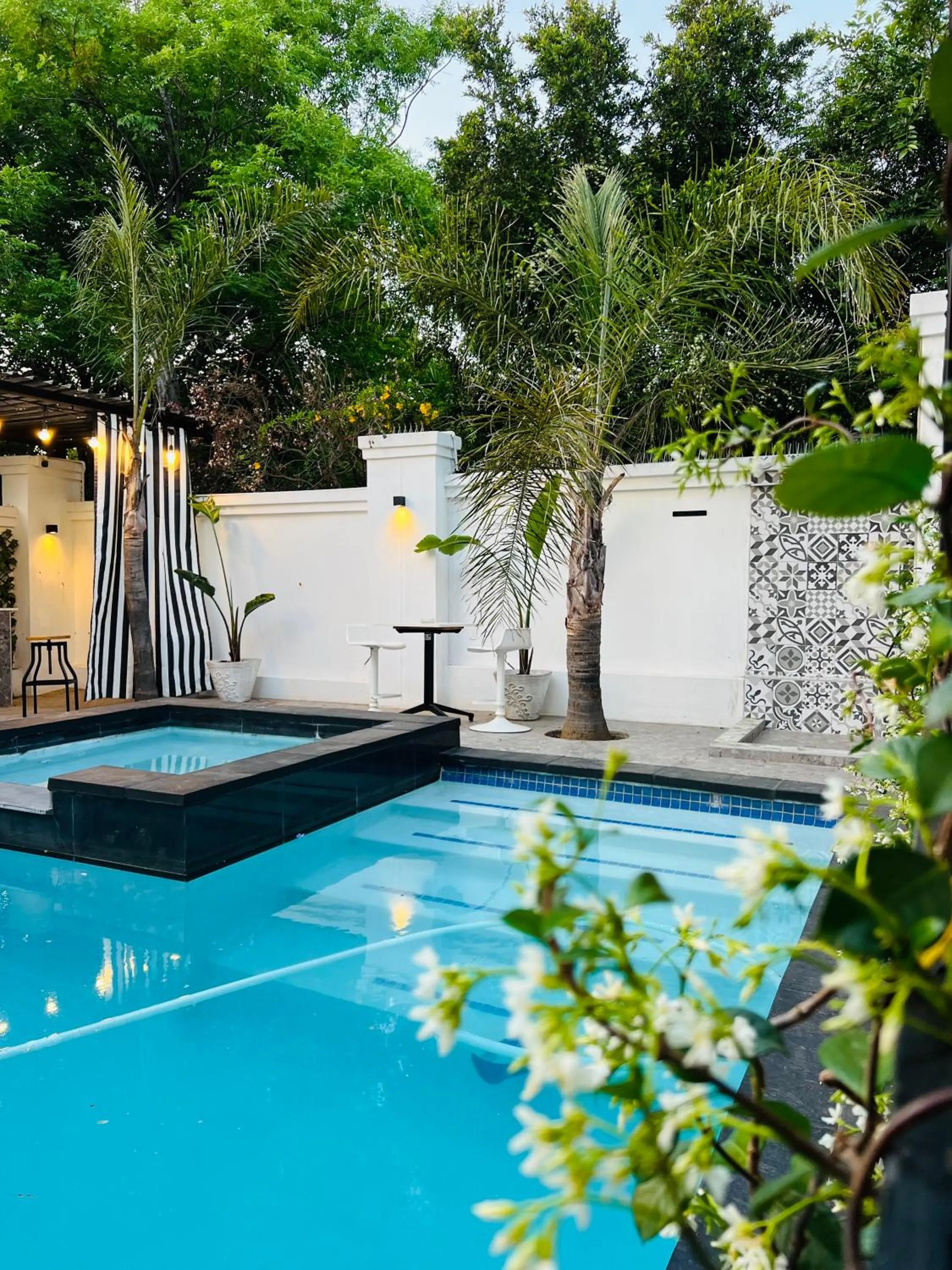 435 on vale boutique aparthotel