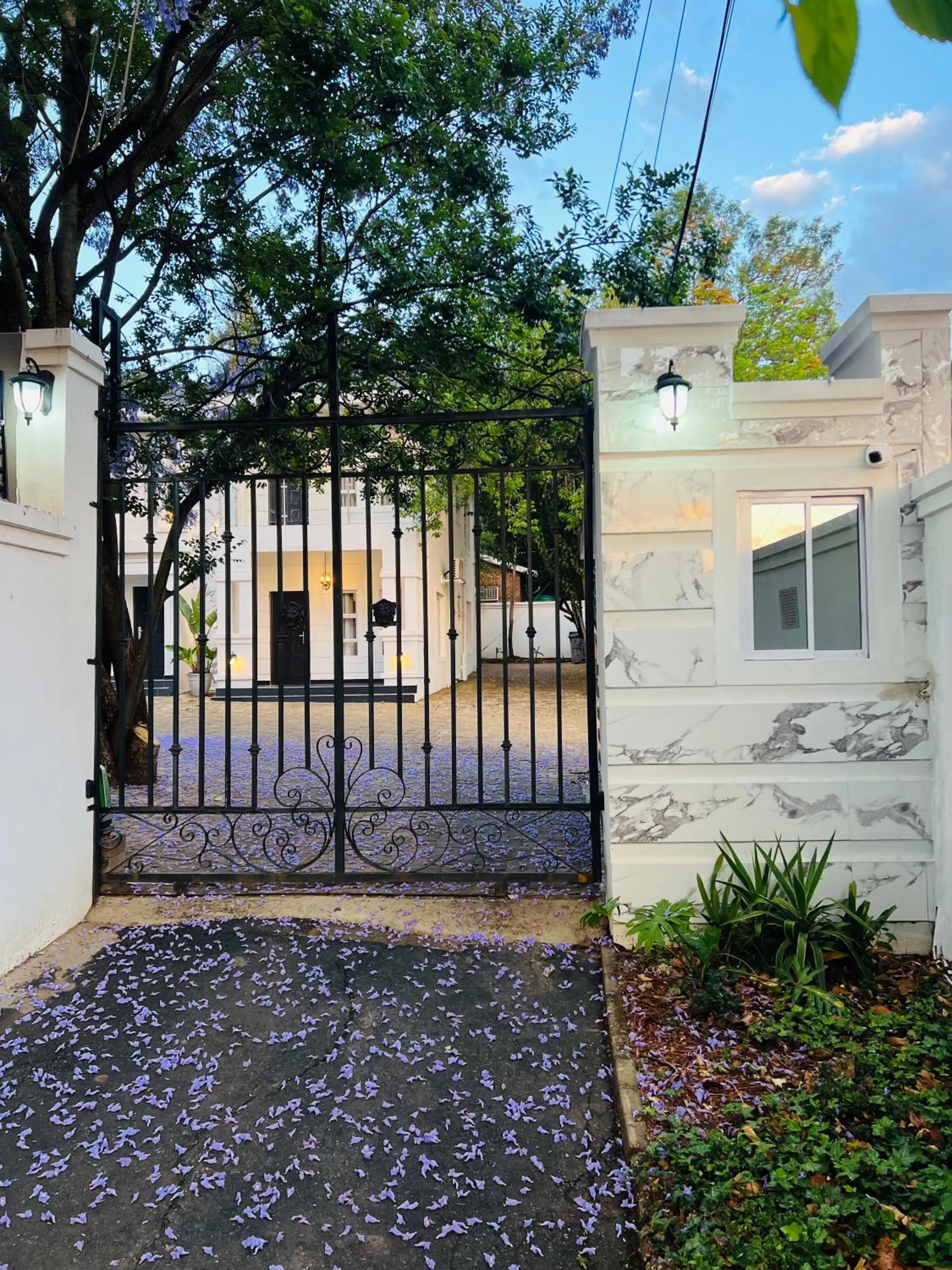 435 on vale boutique aparthotel