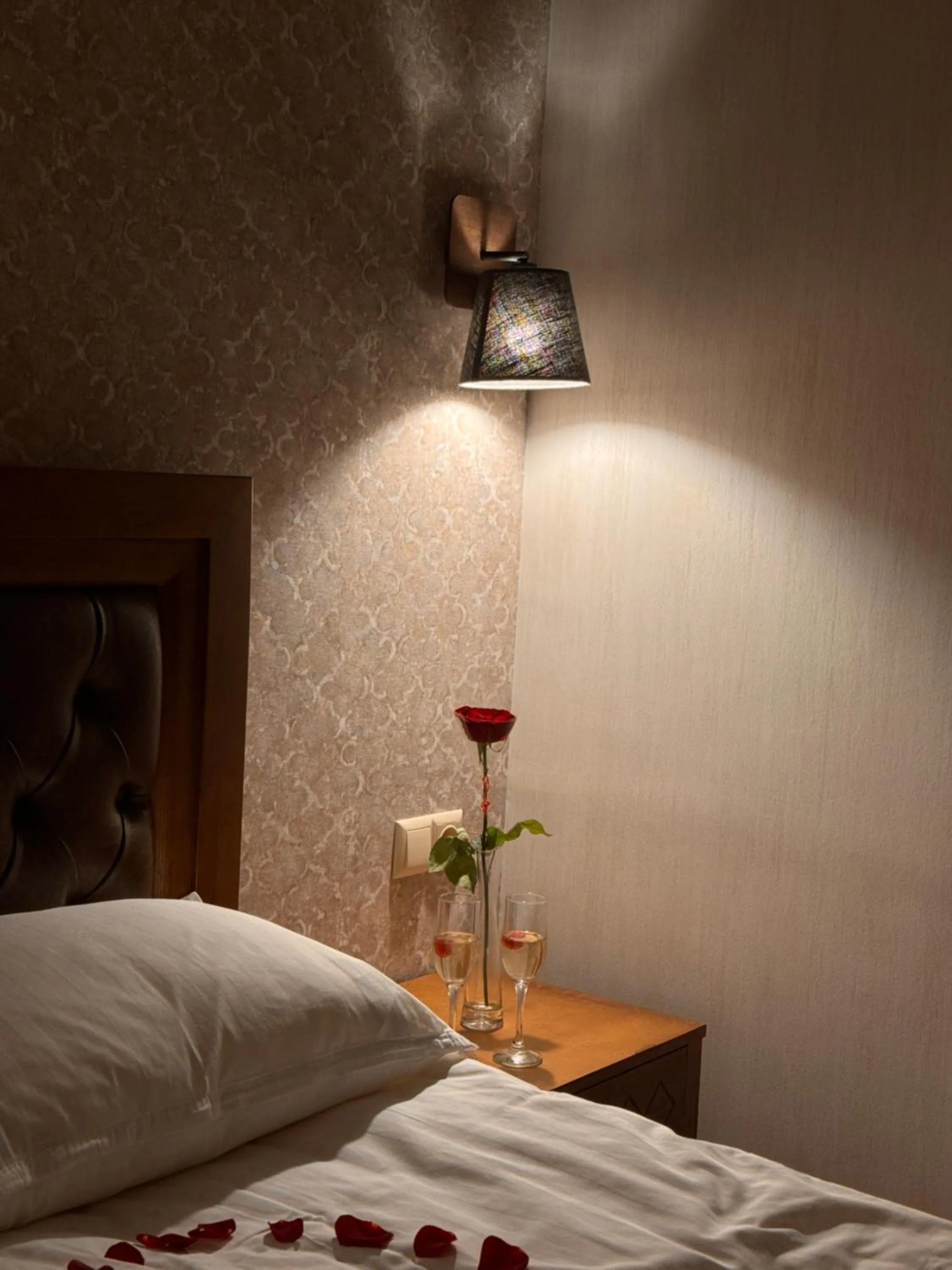 Bedroom, Bed in VinoOdor - ვინოოდორ