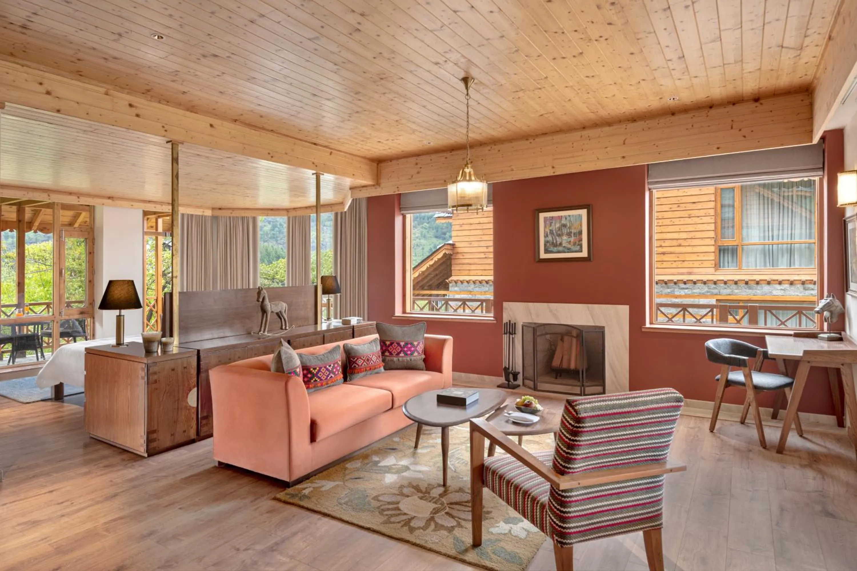 Living room in Welcomhotel By ITC Hotels, Hamsa Manali