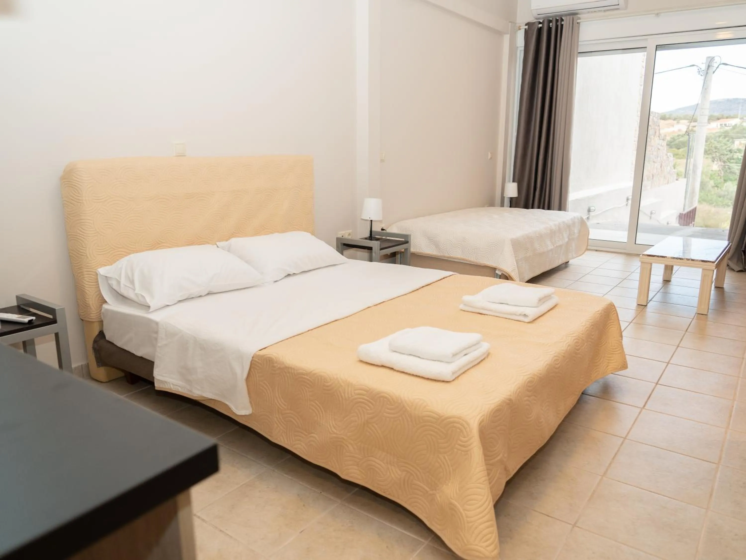 Bed in ALLAGIANNIS GROUP APARTMENTS