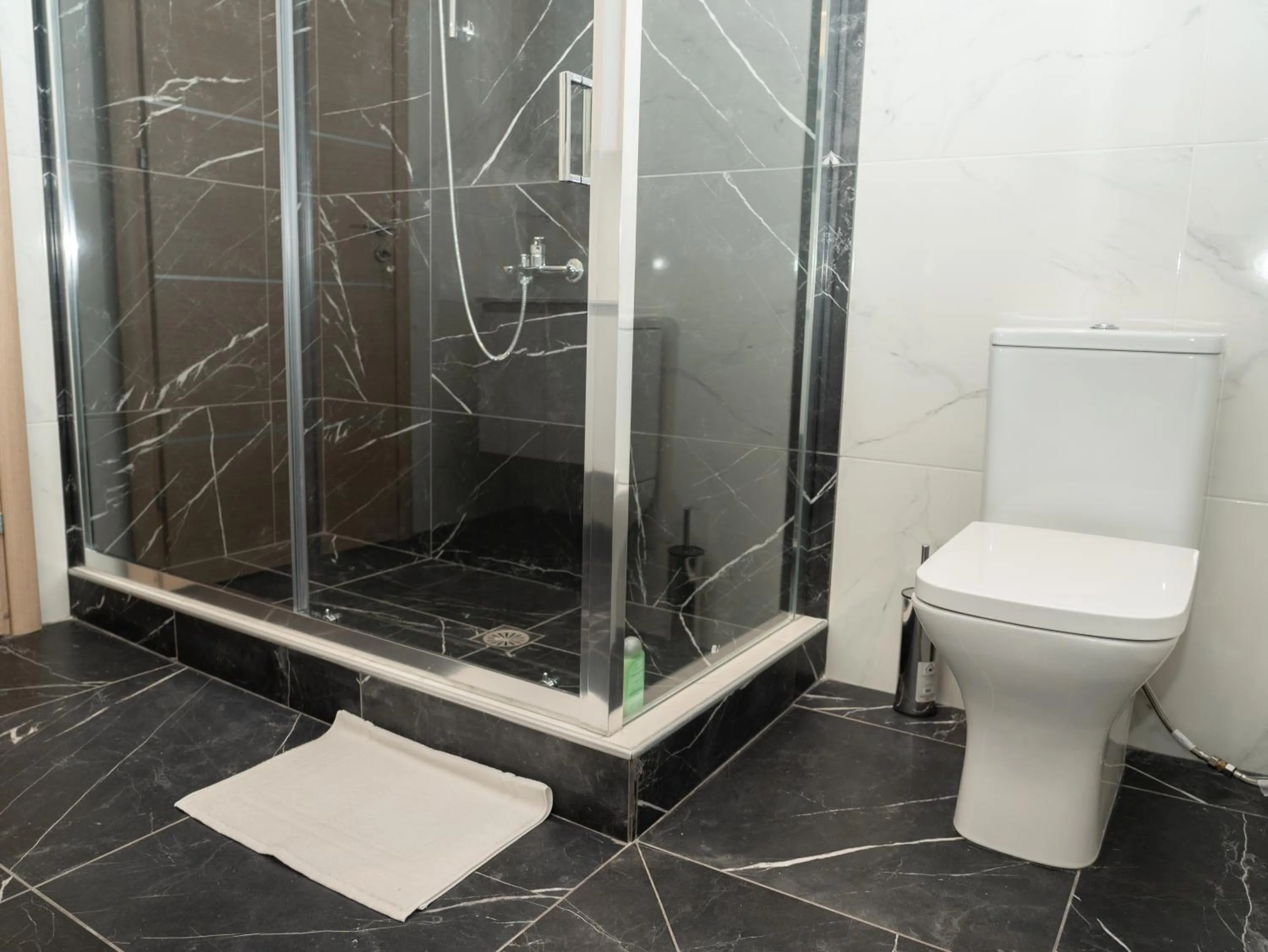 Bathroom in ALLAGIANNIS GROUP APARTMENTS