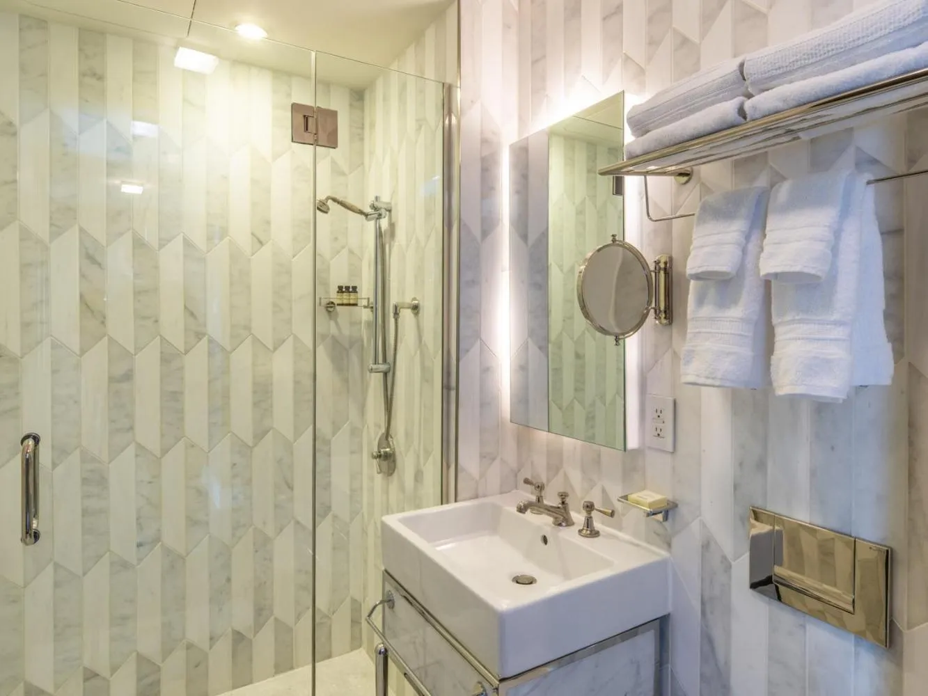 Shower in The Marmara Park Avenue