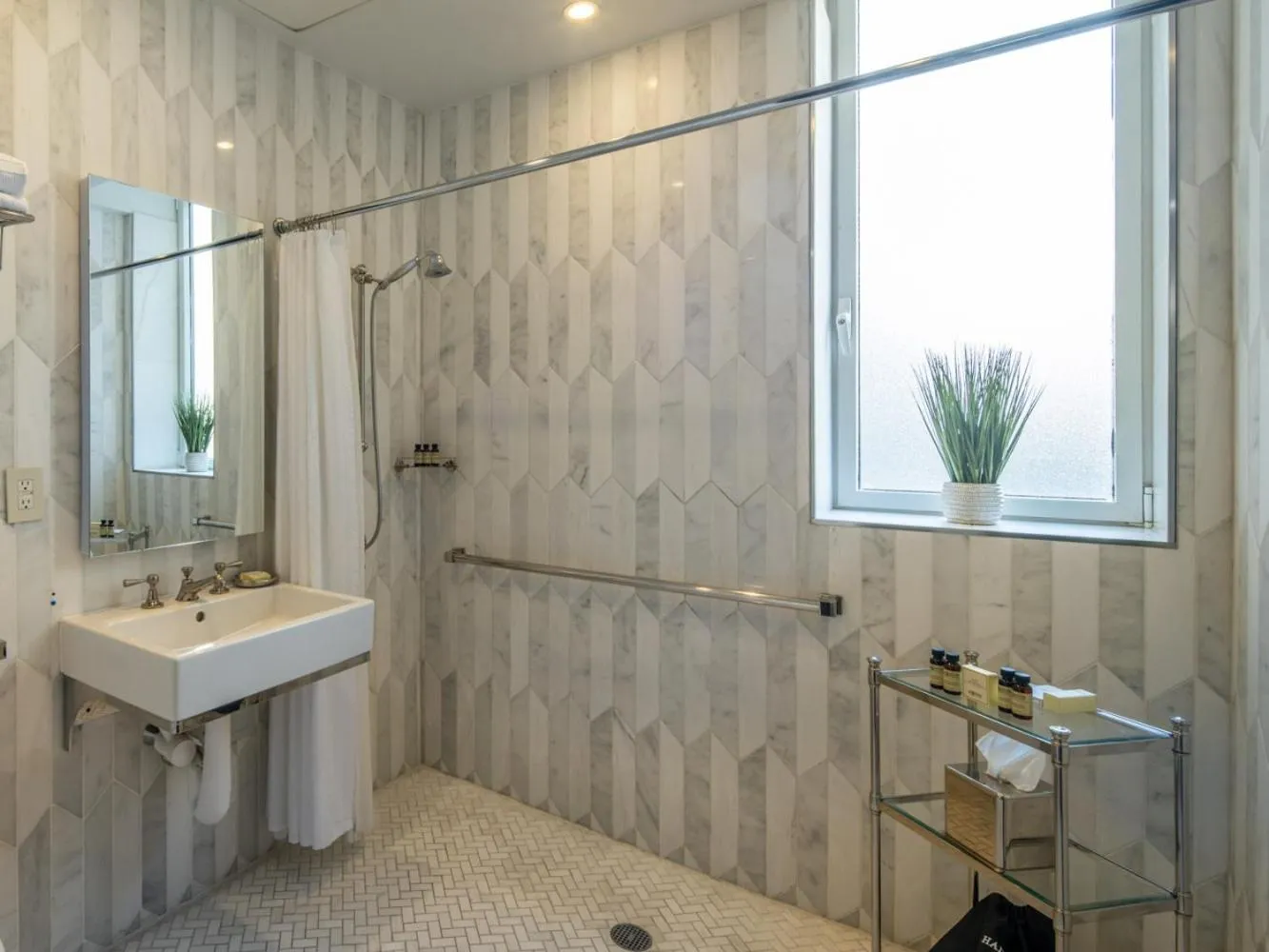 Shower in The Marmara Park Avenue