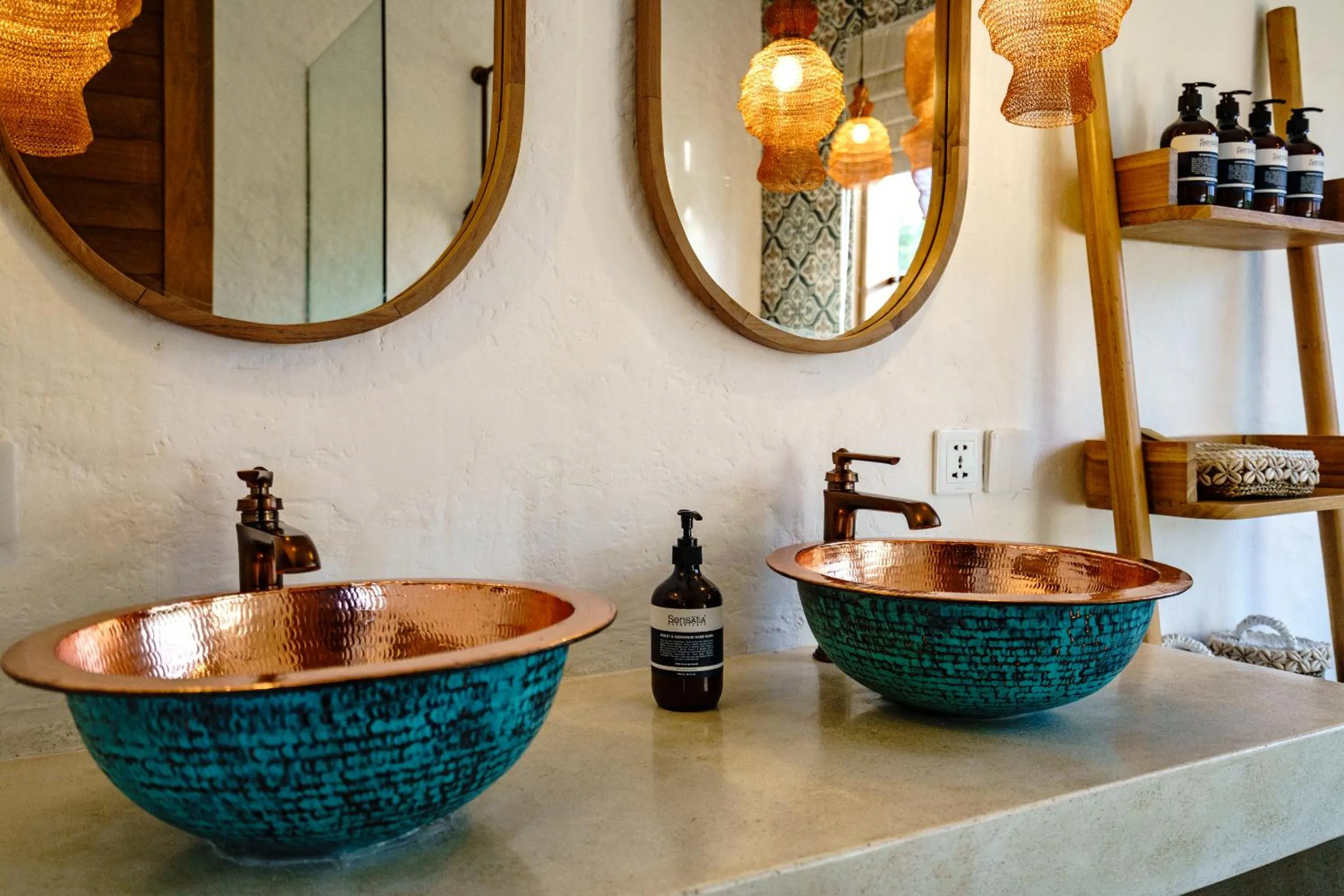 Bathroom in Tembaga Garden Retreat - Privacy and Modern Comfort